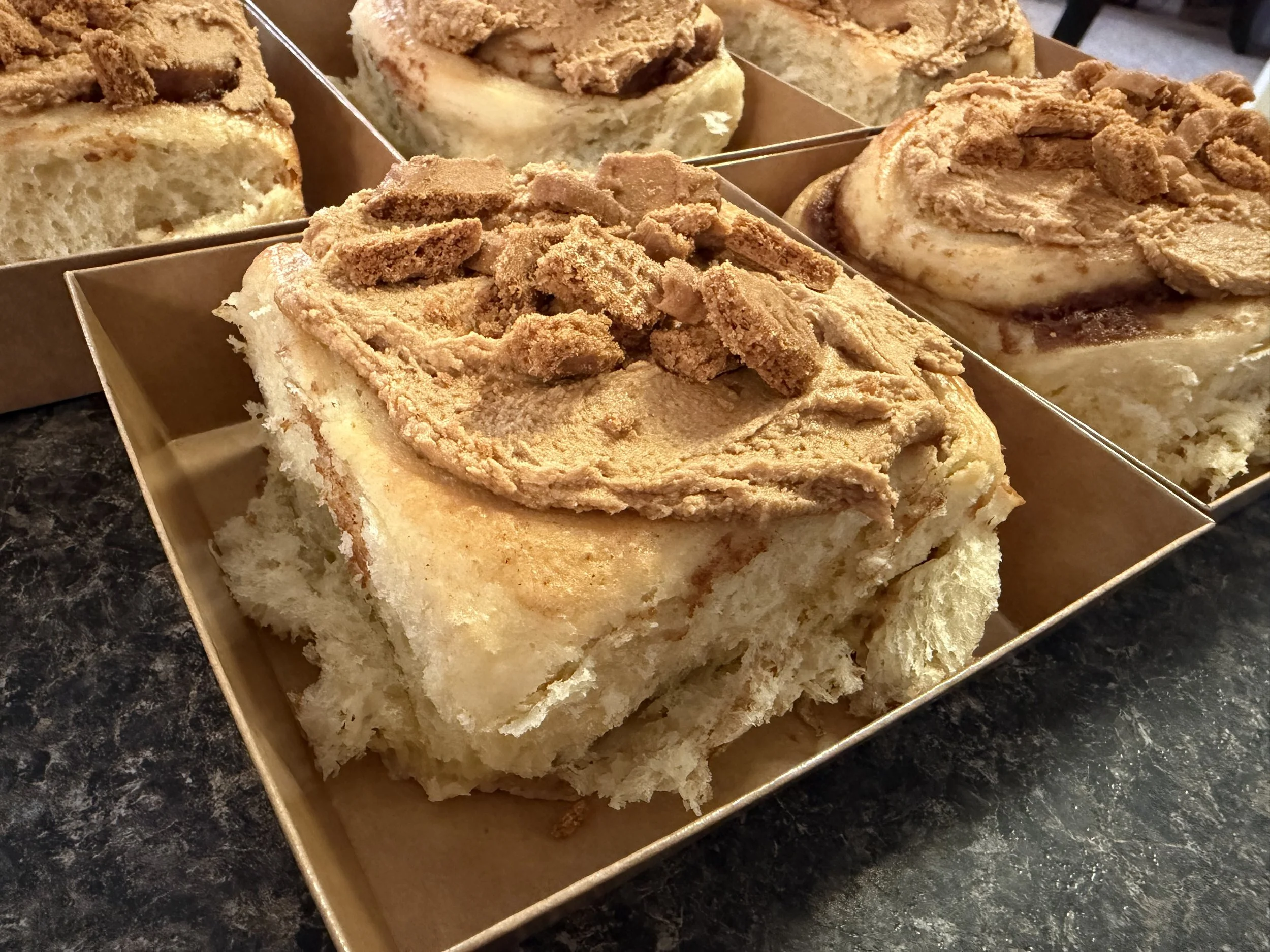 Cinnamon Roll - Biscoff