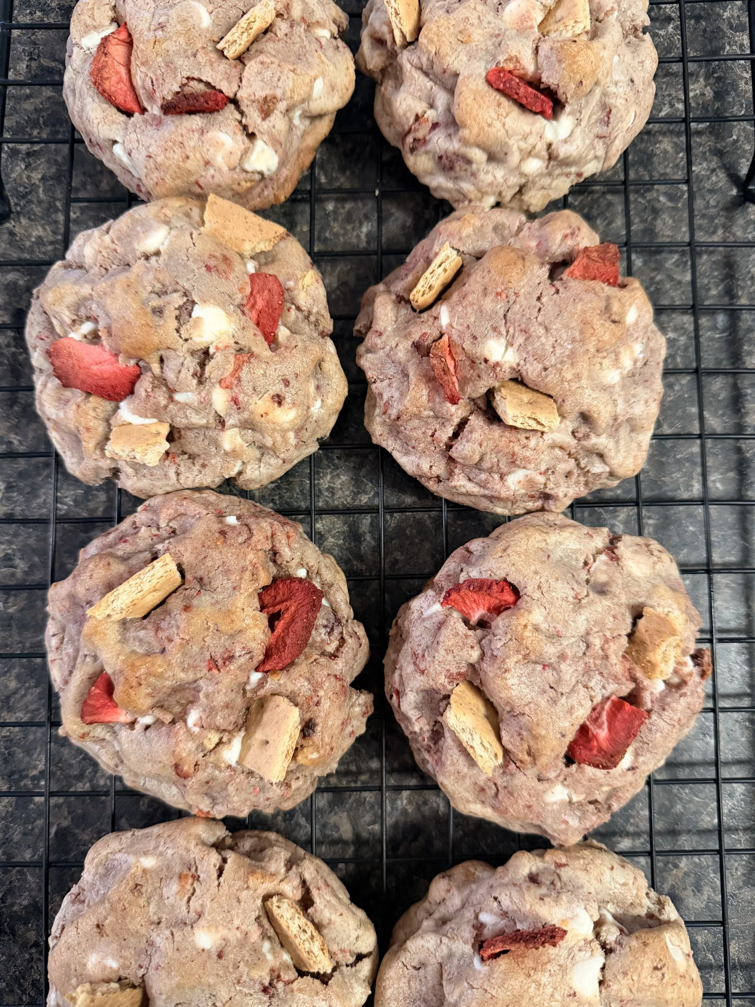 Colossal Cookie - Strawberry Cheesecake