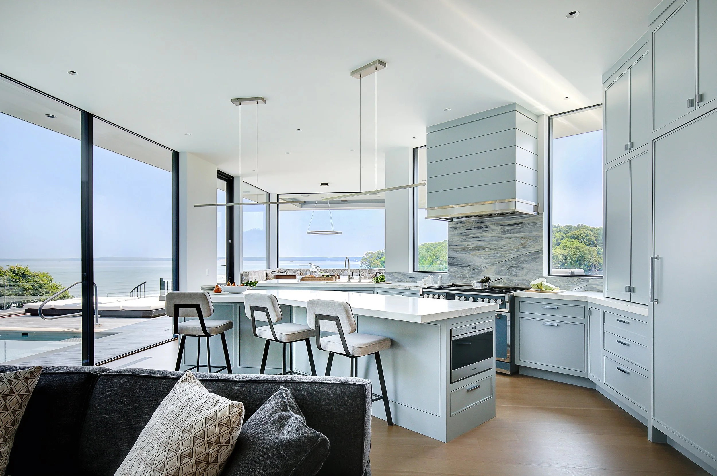 Shoreline Showpiece Hamptons Madison Kitchen Cabinetry.jpg