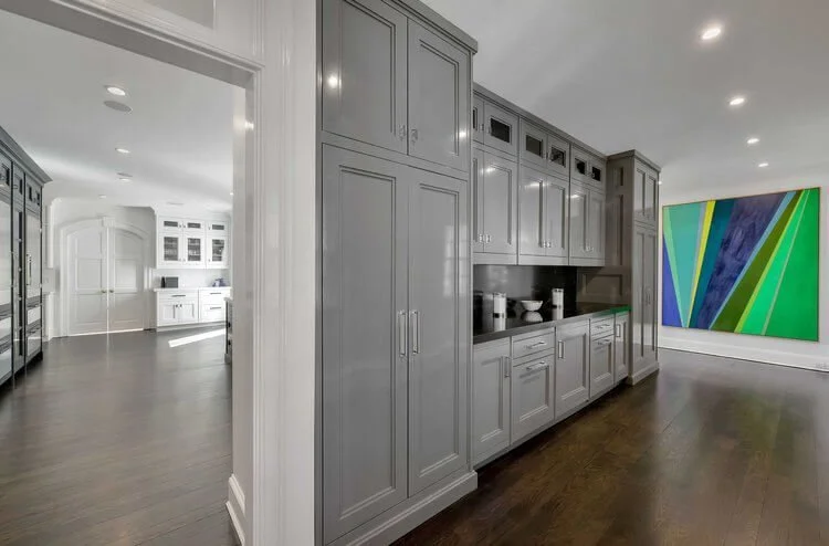 grey-kitchen-high-gloss.jpeg