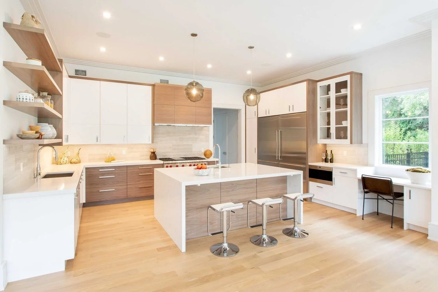 Home Interiors & Kitchen Design: What Defines A Soft Modern Kitchen?