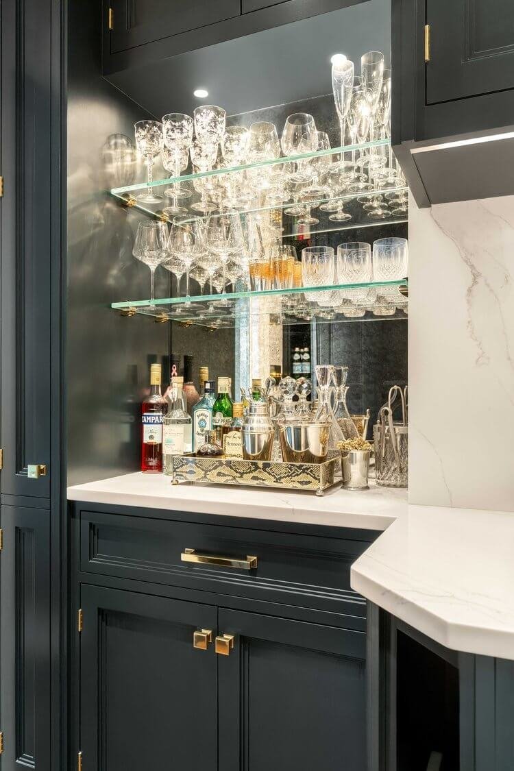 Small New York Kitchens Still Look Elegant