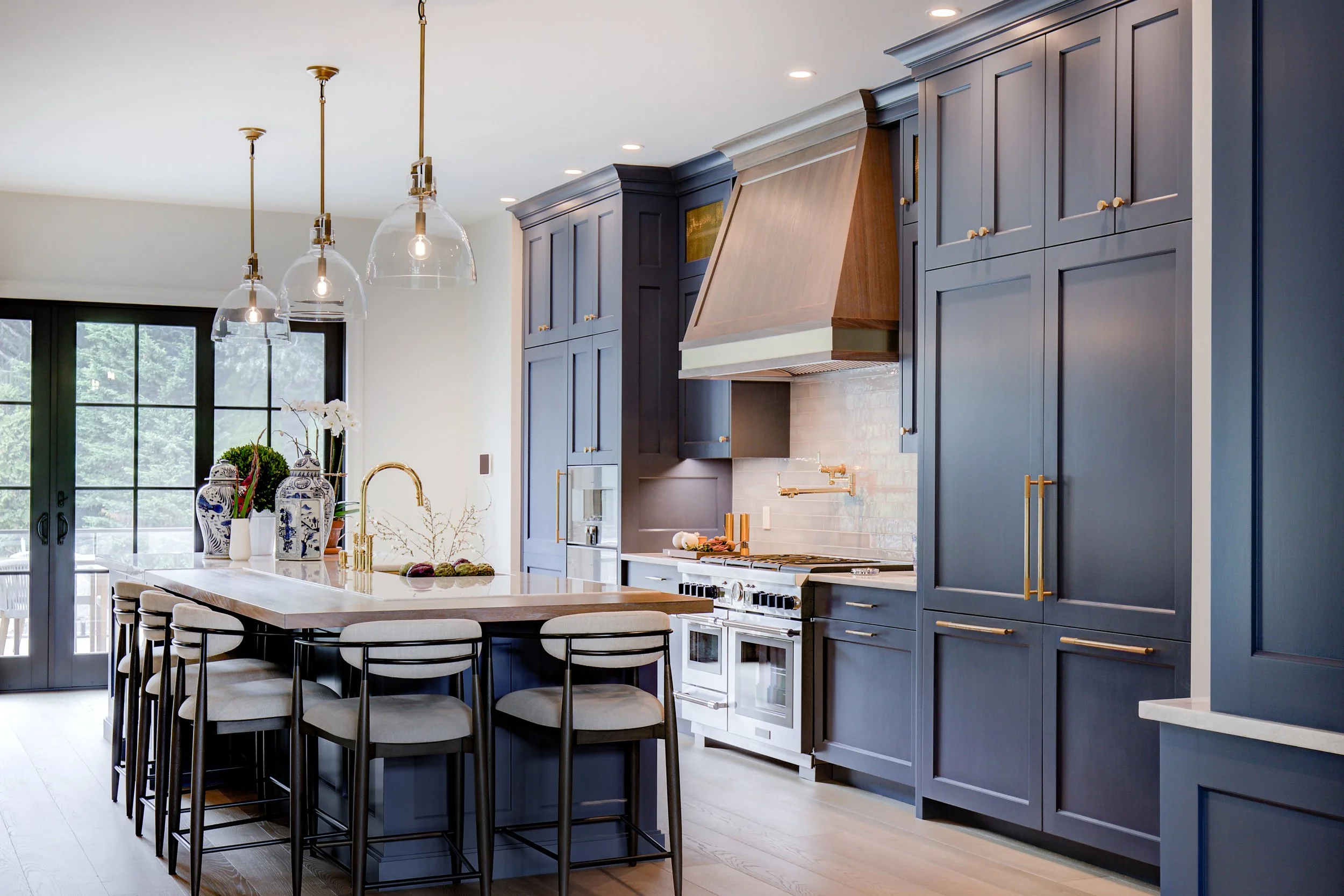 stratton-collection-kitchen-cabinetry-new-york-walnut-accents.jpg