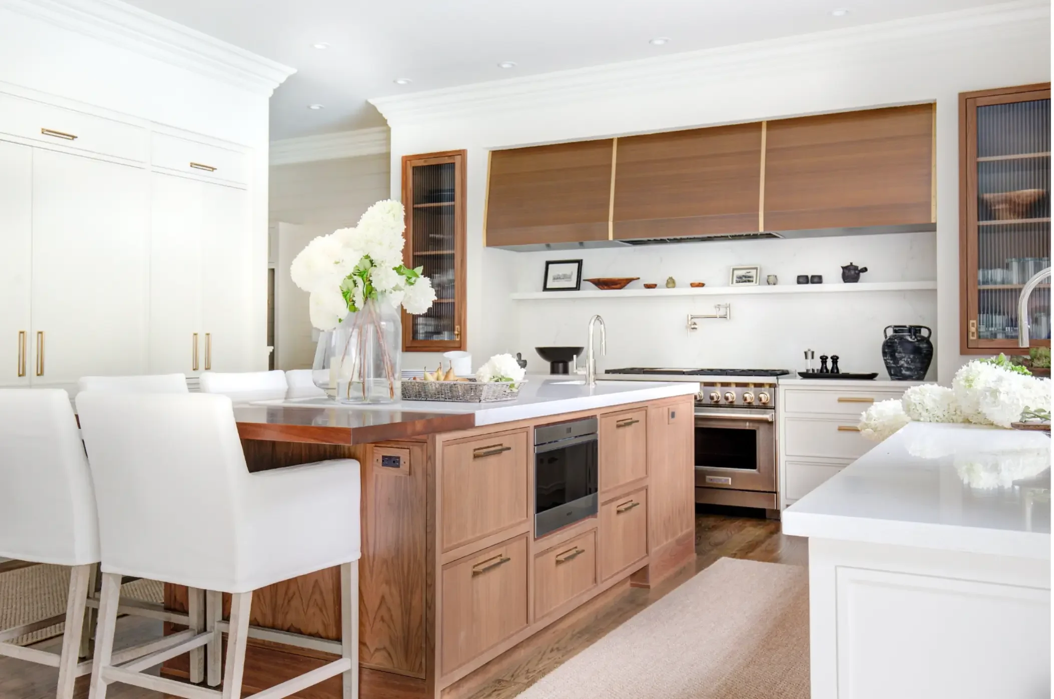 bronze-madison-kitchen-island-seating.webp