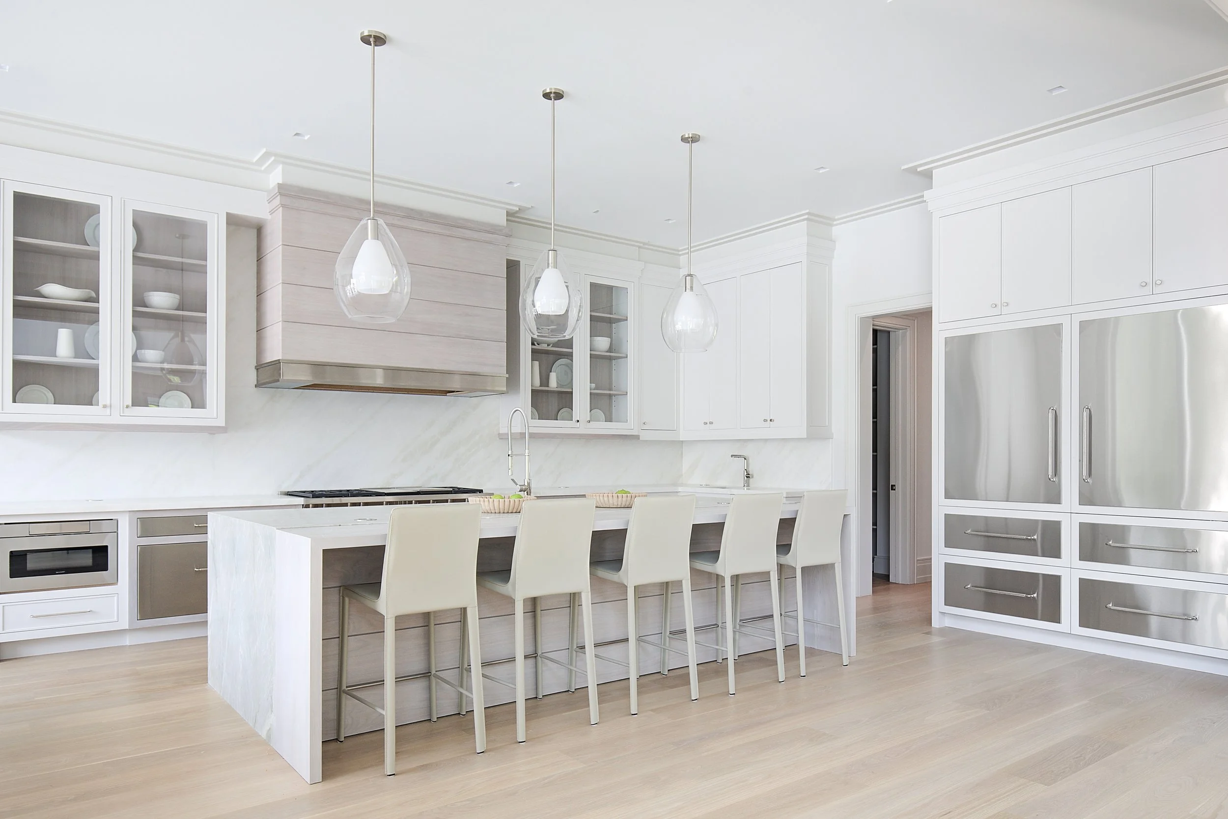 Clean Serene Hamptons Madison Kitchen Cabinetry.jpg