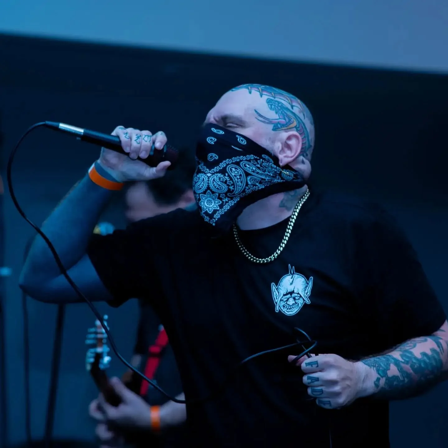 @vargouilleband as captured by @big.atlas.media of @shortwavemp4 

Vargouille headlined our Saturday show, returning to Dungeon Fest for the second time, and once again they were right at home amongst a bunch of fellow fantasy and game enjoyers ⚔️

#