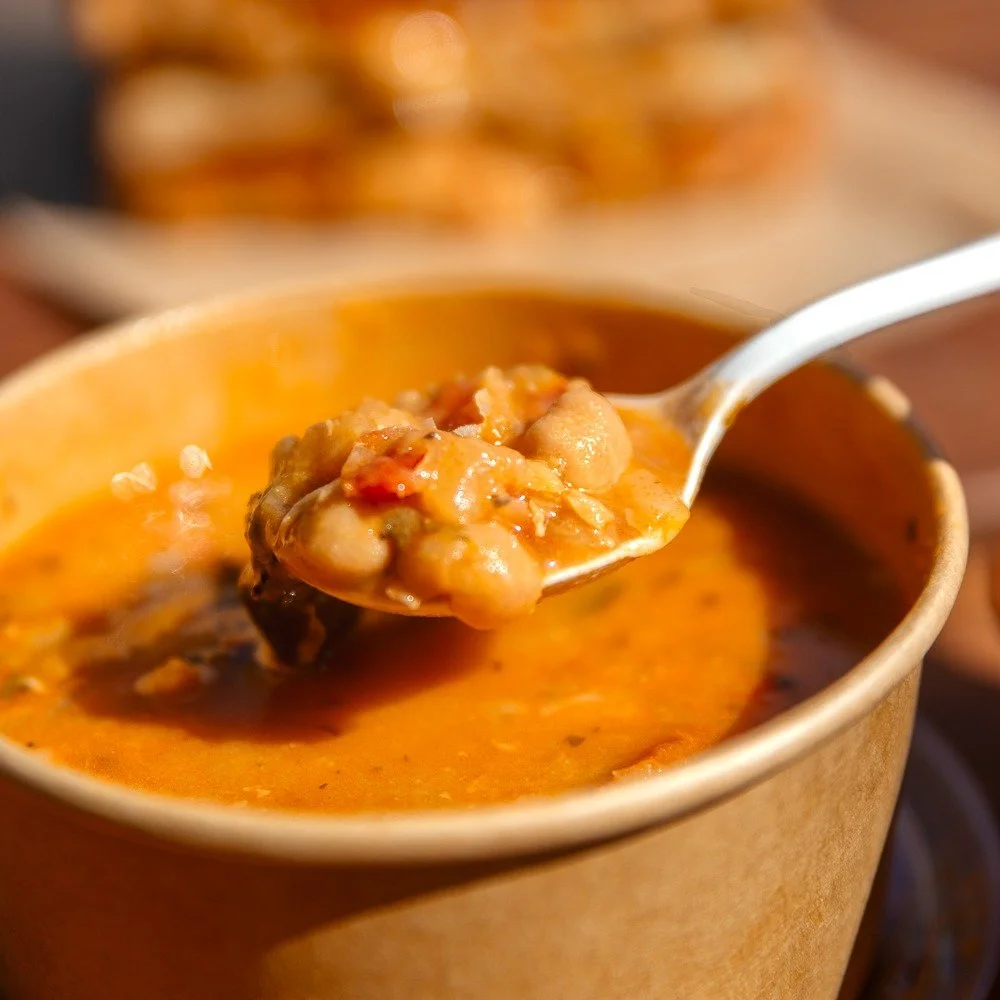 Peach fans🍑, we&rsquo;ve got some bad news: the BBQ Chicken with Honey-Glazed Peaches will not be making an appearance today... or again for the rest of this year. Good news? Tuscan Chickpea Soup showed up for work like the true MVP it is. 🥣👏 #gri