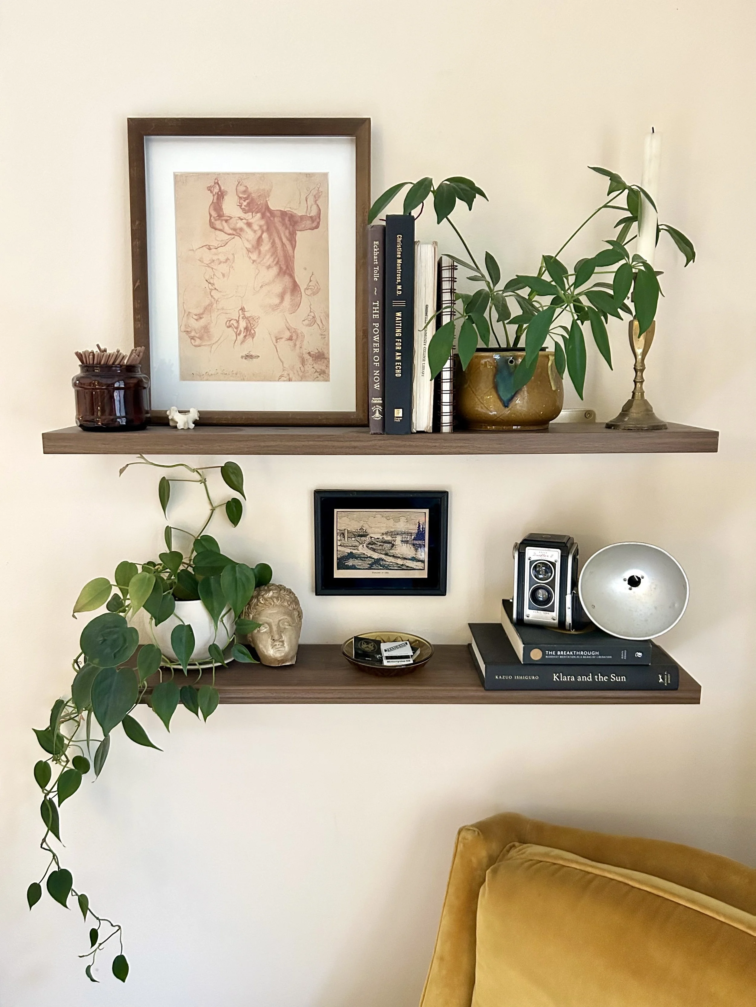 Shelf vignette