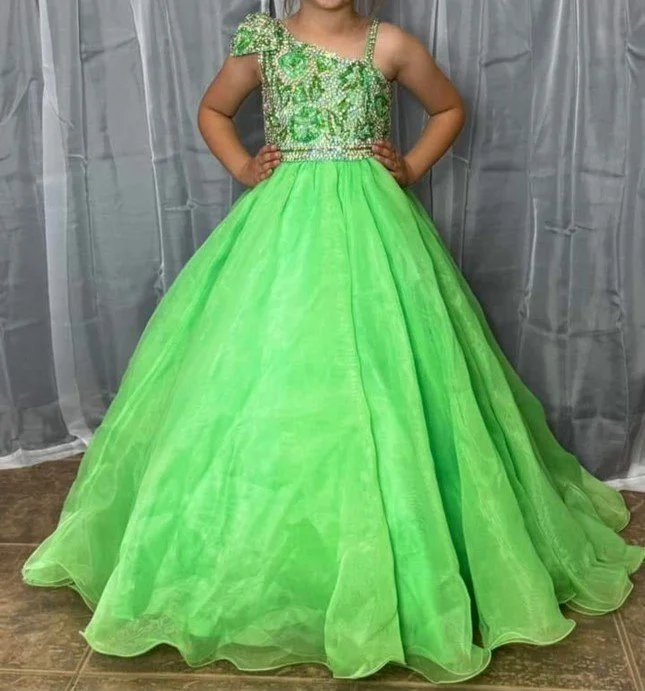 limelight beauty.jpg