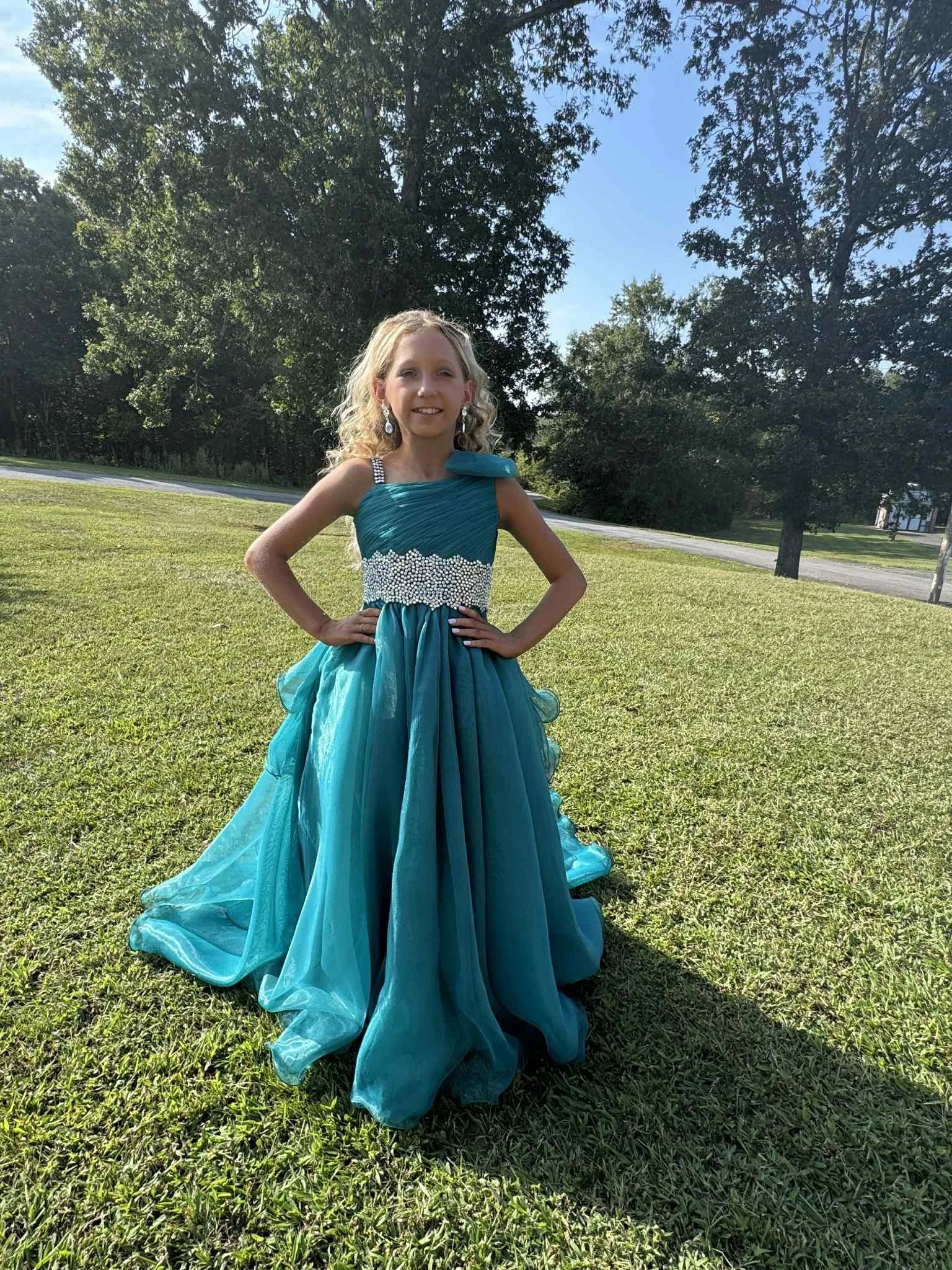 Evergreen Queen (Little girls size 8)