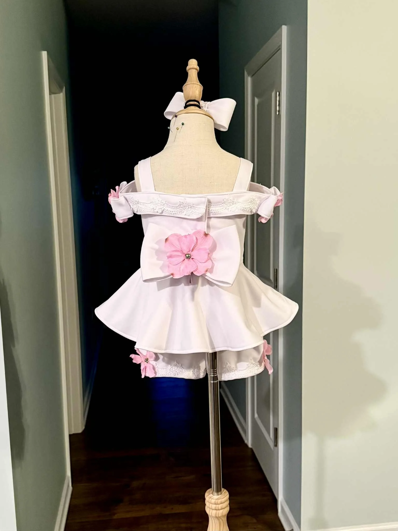 Dogwood statewear no cape back.jpg