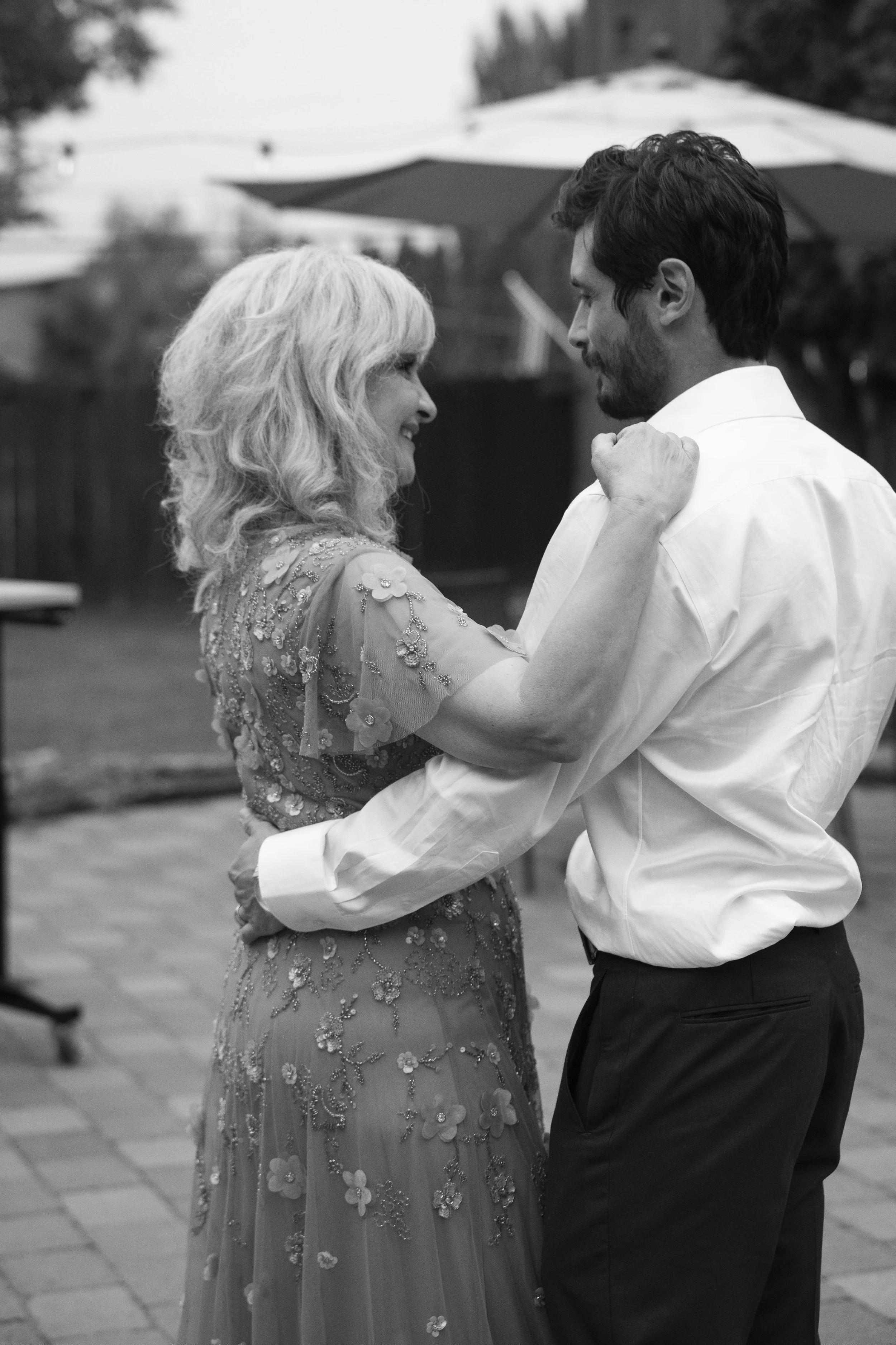 Intimate wedding photographer Chicago, Chicago elopement photography, Small wedding photographer Chicago, Chicago destination wedding photographer, Chicago wedding photographer, Downtown Chicago elopement, Chicago micro wedding photographer