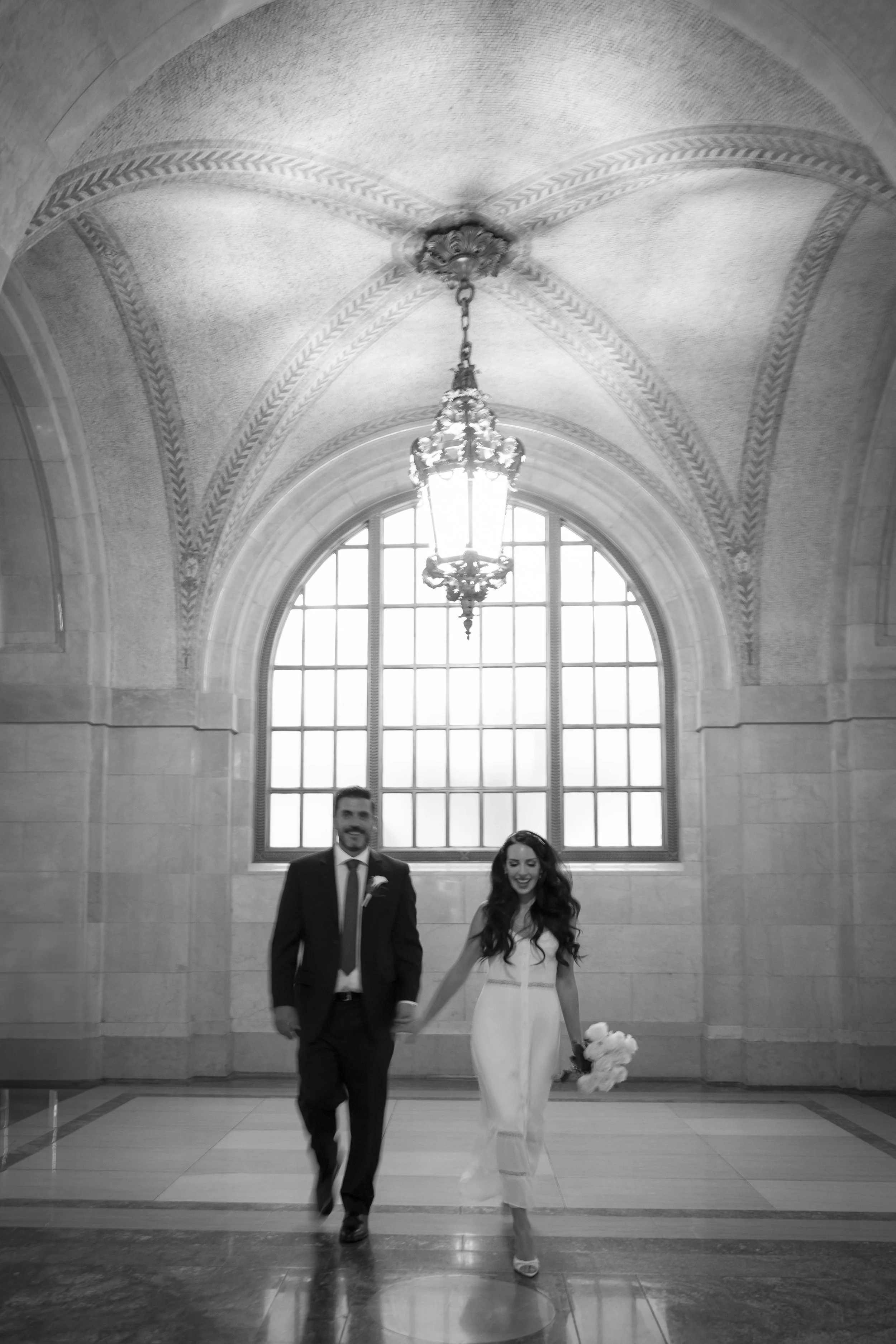Chicago Courthouse Wedding. Chicago Courthouse Elopement. Chicago Vintage Wedding Photographer. Jarae Comstock Elopement Photographer. Chicago City Hall. Vintage Wedding. #chicagocourthouse wedding #chicagoelopement #chicagoenlopementphotographer