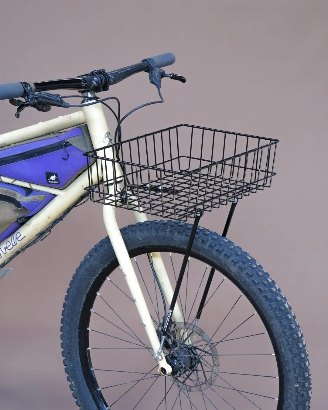 Manivelle Basket with Hardware