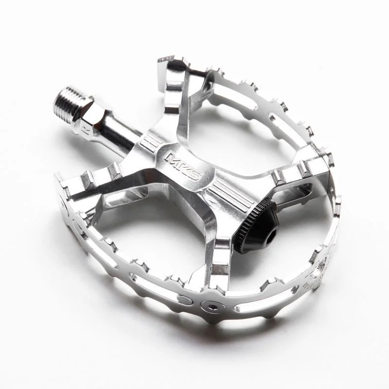 mks-bear-trap-pedals-silver-freshtripe-1__47391.jpg