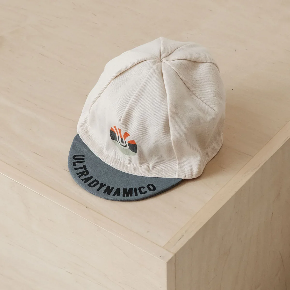Ultradynamico_Cap_Natural_3.webp