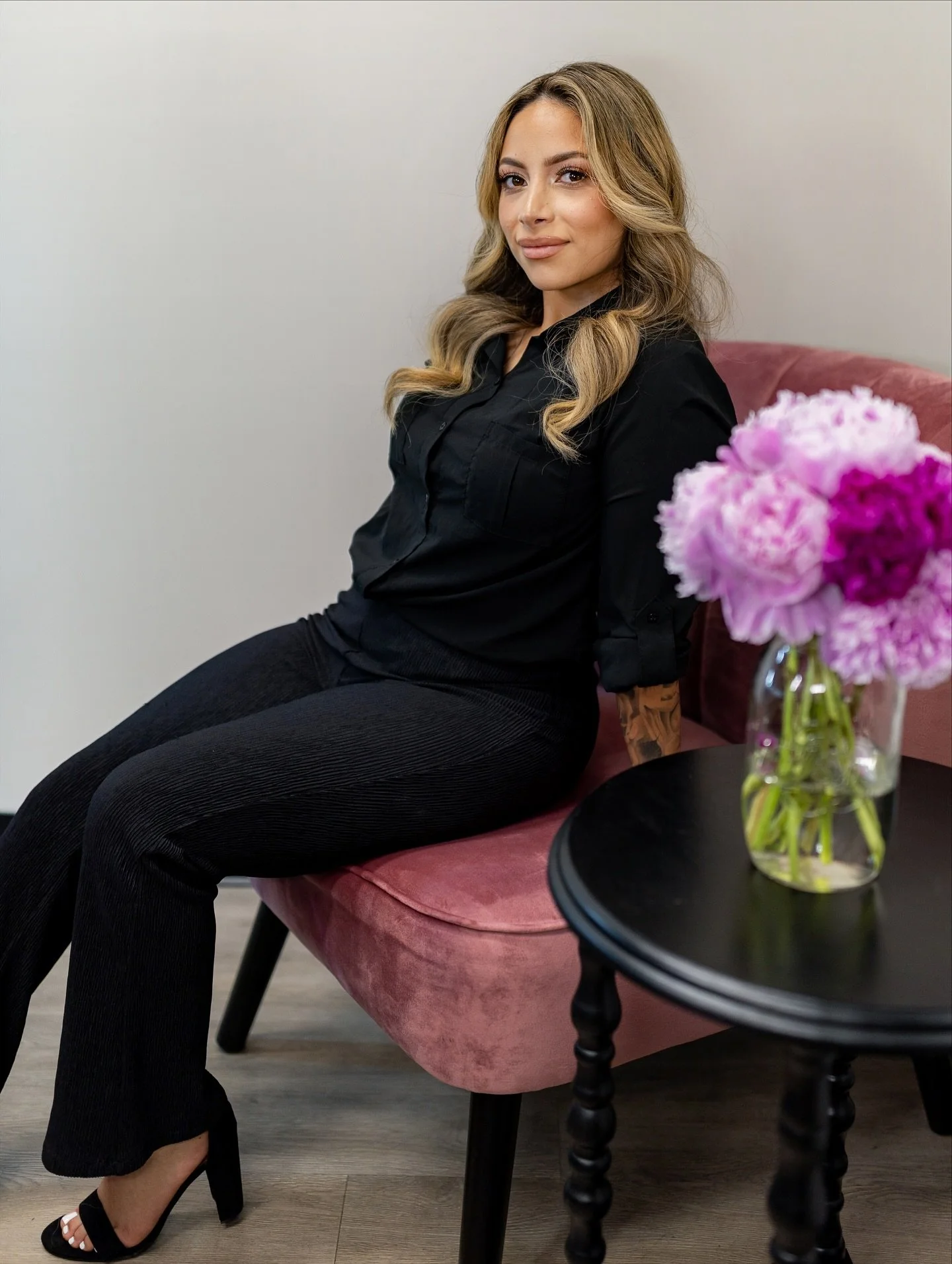 In honor of Esthetician Day💕#photodump

Couldn&rsquo;t have fallen into a better career!

📸by @dianabattung 
💄 makeup by @marlyn_v 
🫶🏼hair styled @shea.styles 
🎨 hair color @miaathestylistt 
.
.
#pinkcollar #licensedesthetican #esthetician #ski