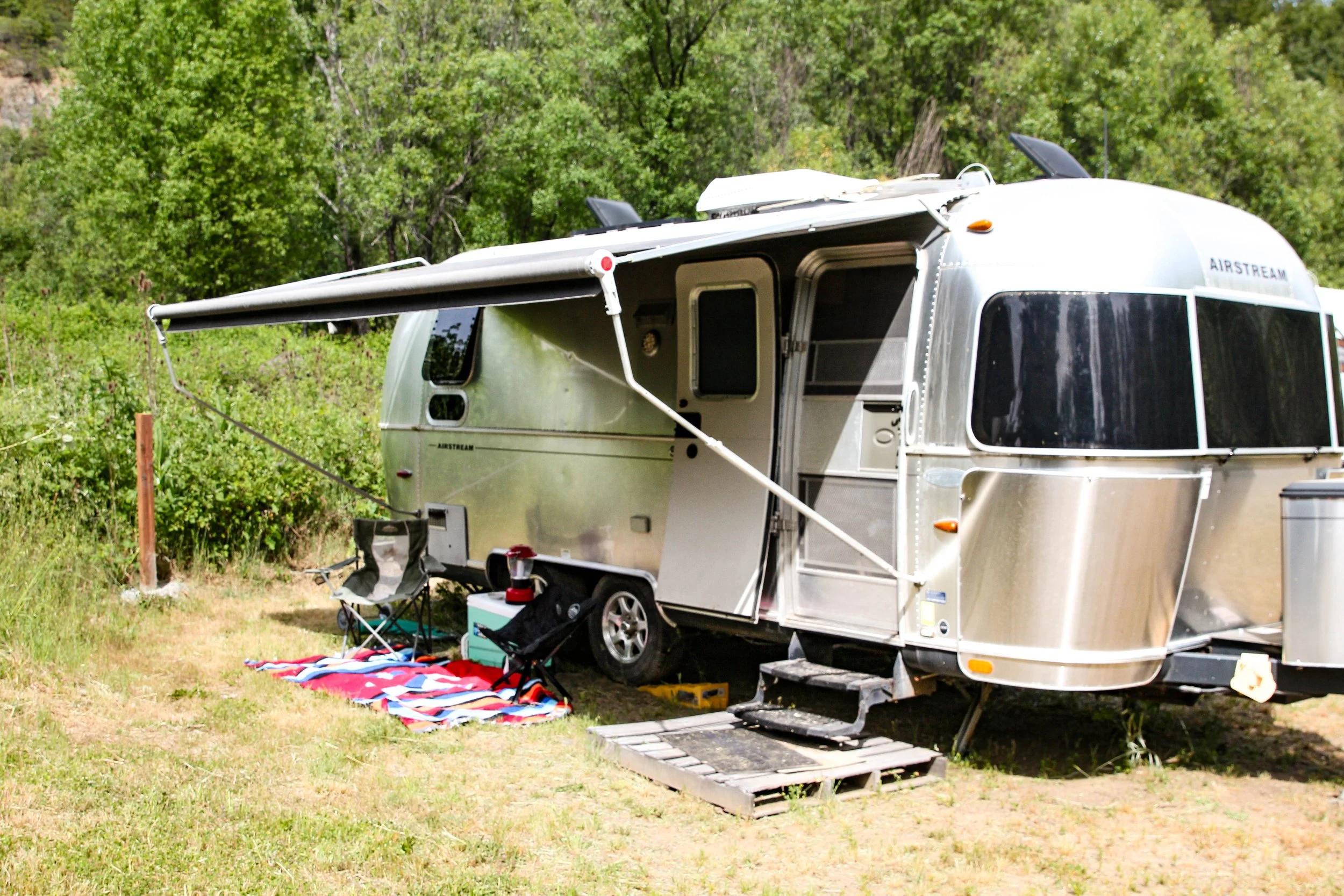 20240524-awning_outside1.jpg