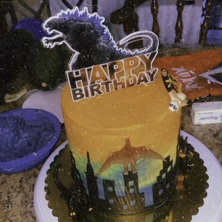 Of course Godzilla was in full effect for my little brother’s birthday ๐ I think he was satisfied ๐
6” Chocolate cake w| Chocolate & Vanilla Buttercream