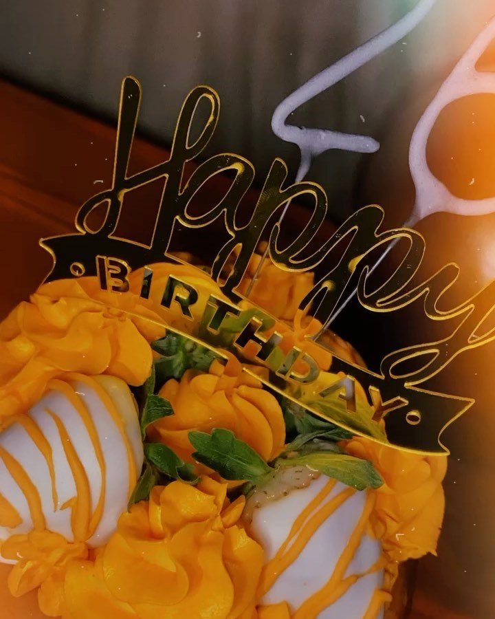 Don Julio Cake for Dev ๐งก
6” Yellow Cake w| Vanilla Buttercream & Caramel Sauce
Labels Available BY REQUEST w| Extra Charge!