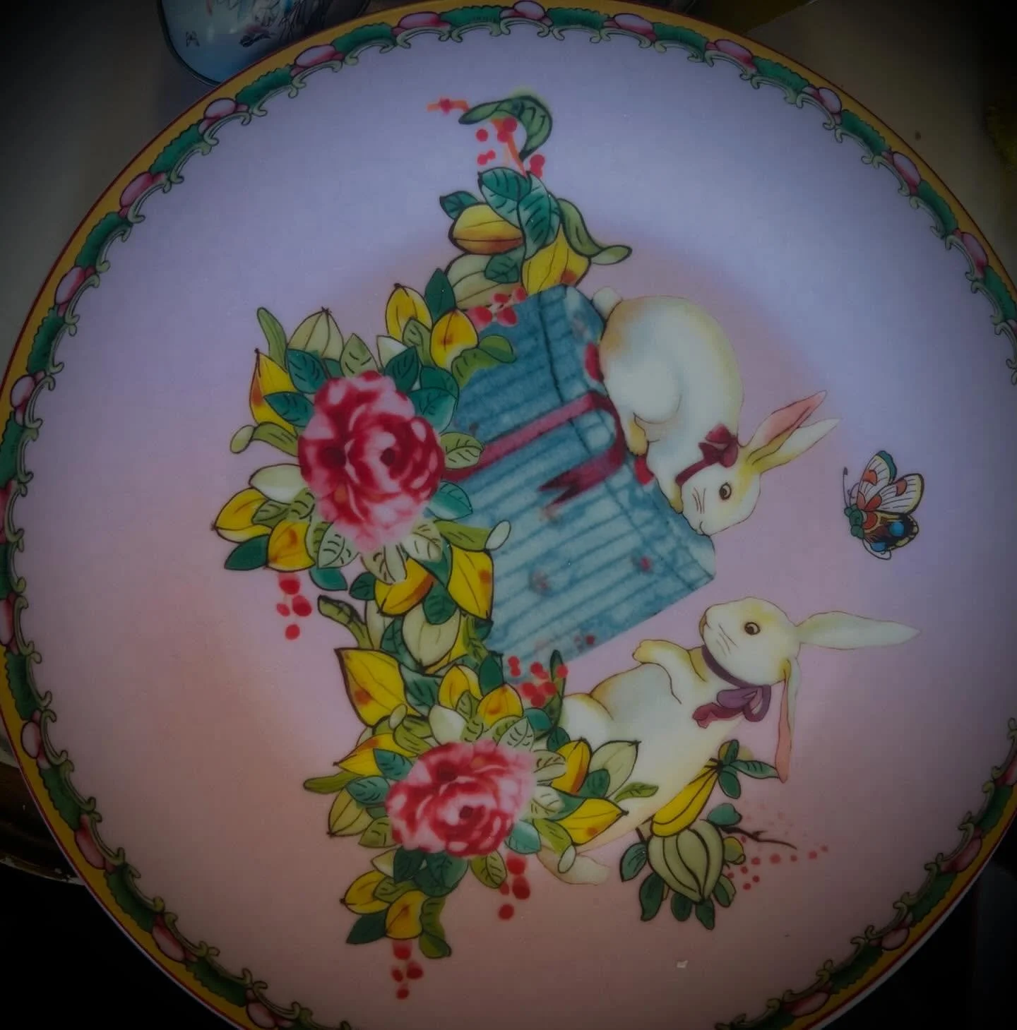 From Easter plates to vintage tins, new things every week at Flourtown Vintage!