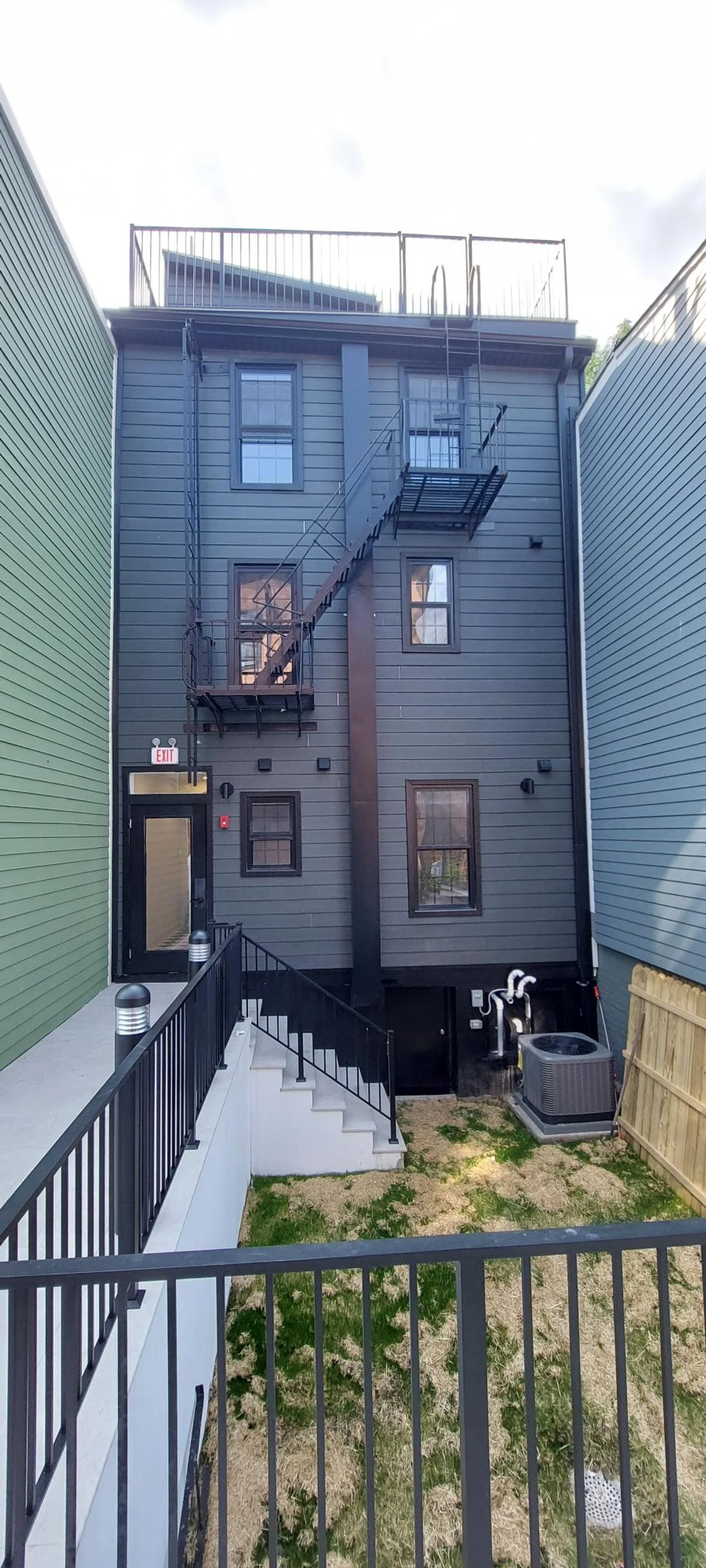 Frt Bld Rear Facade_End.jpg