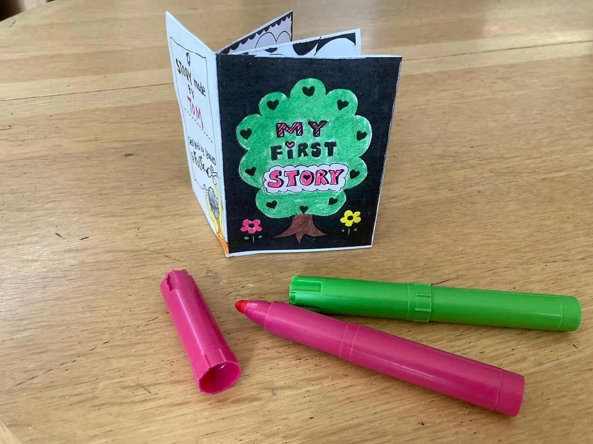 This Saturday: mini-book making with Barbican Children&rsquo;s Library ✨🌿📖

📆 Saturday 19 July
⏰ 12 noon - 2 pm
📍 Bunhill Fields (if it&rsquo;s raining, we&rsquo;ll be at Barbican Children&rsquo;s Library)

Join us for a summer picnic and mini-bo