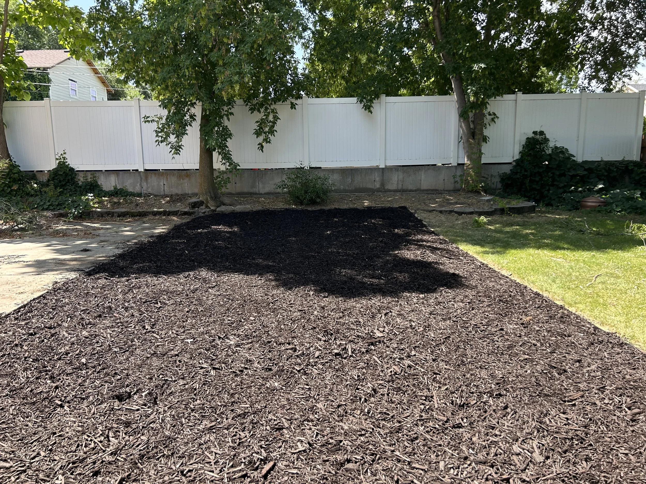 Mulch landscaping installation by professionals in Davis County, Utah