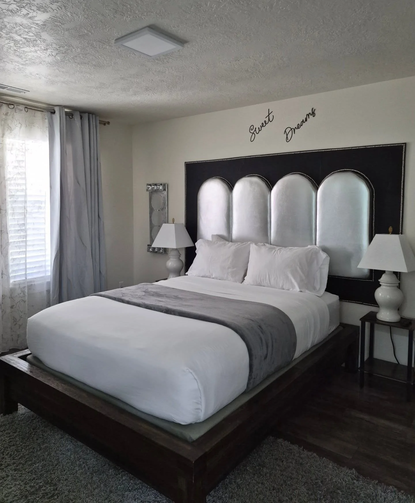 Bnb turnover! Attention to detail is key!✨️
Reach out for your free quote today!

#airbnbcleaning #customcleaning #treasurevalleyidaho #cleaningservices