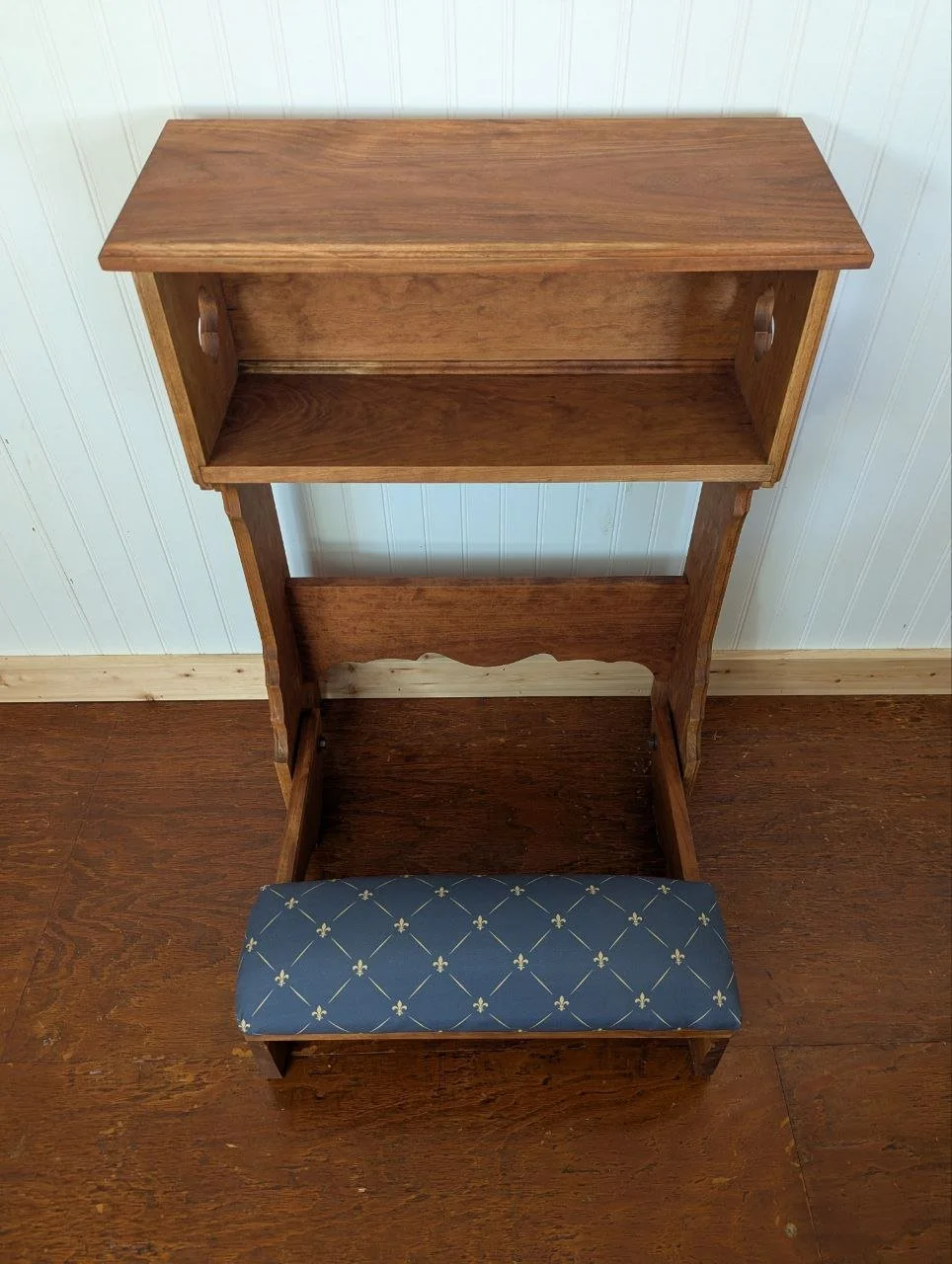 single cherry prie-dieu.jpeg