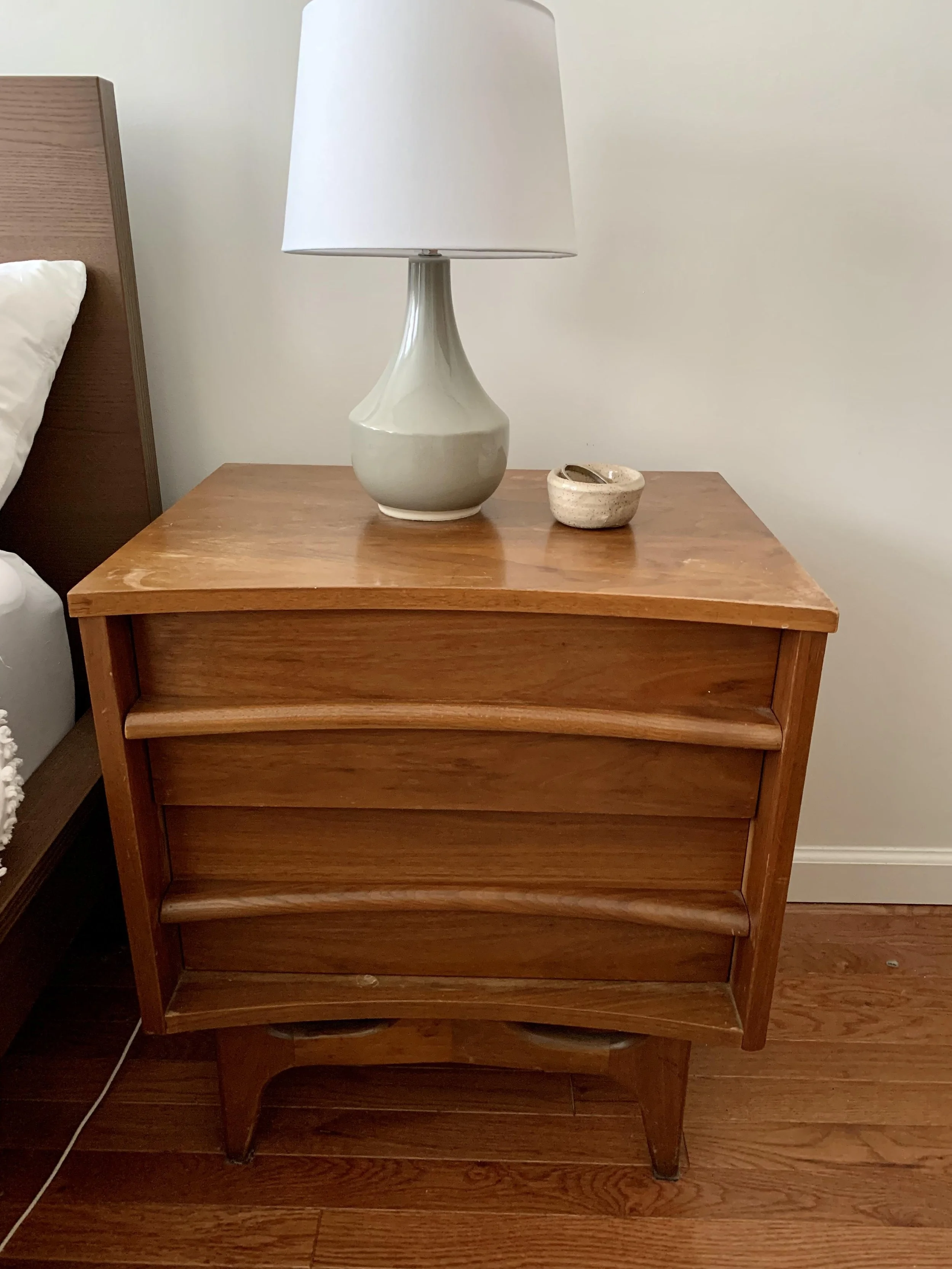 nightstand.jpg
