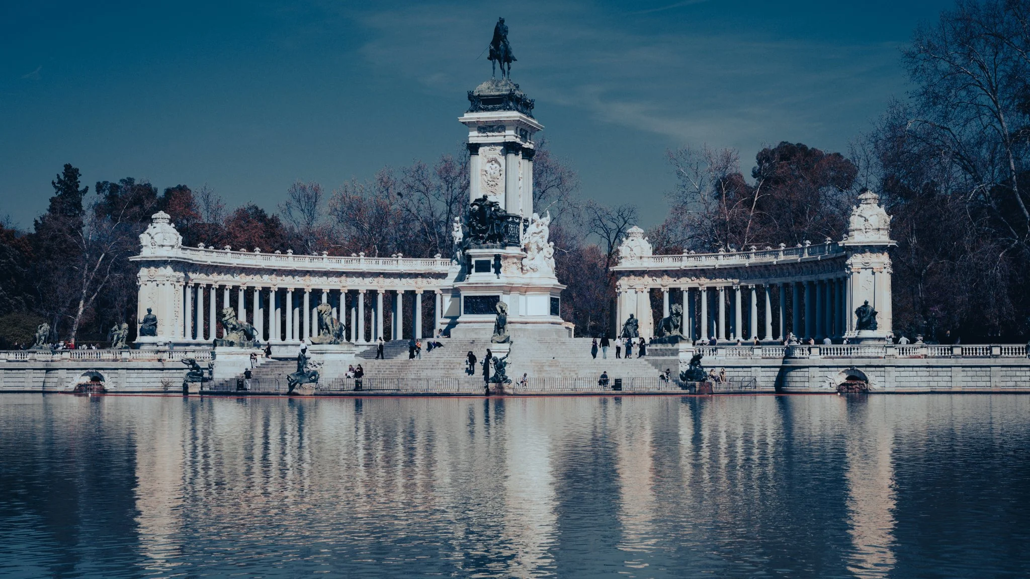 Madrid Travel Guide
