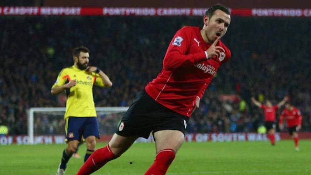 Jordan Mutch playing soccer