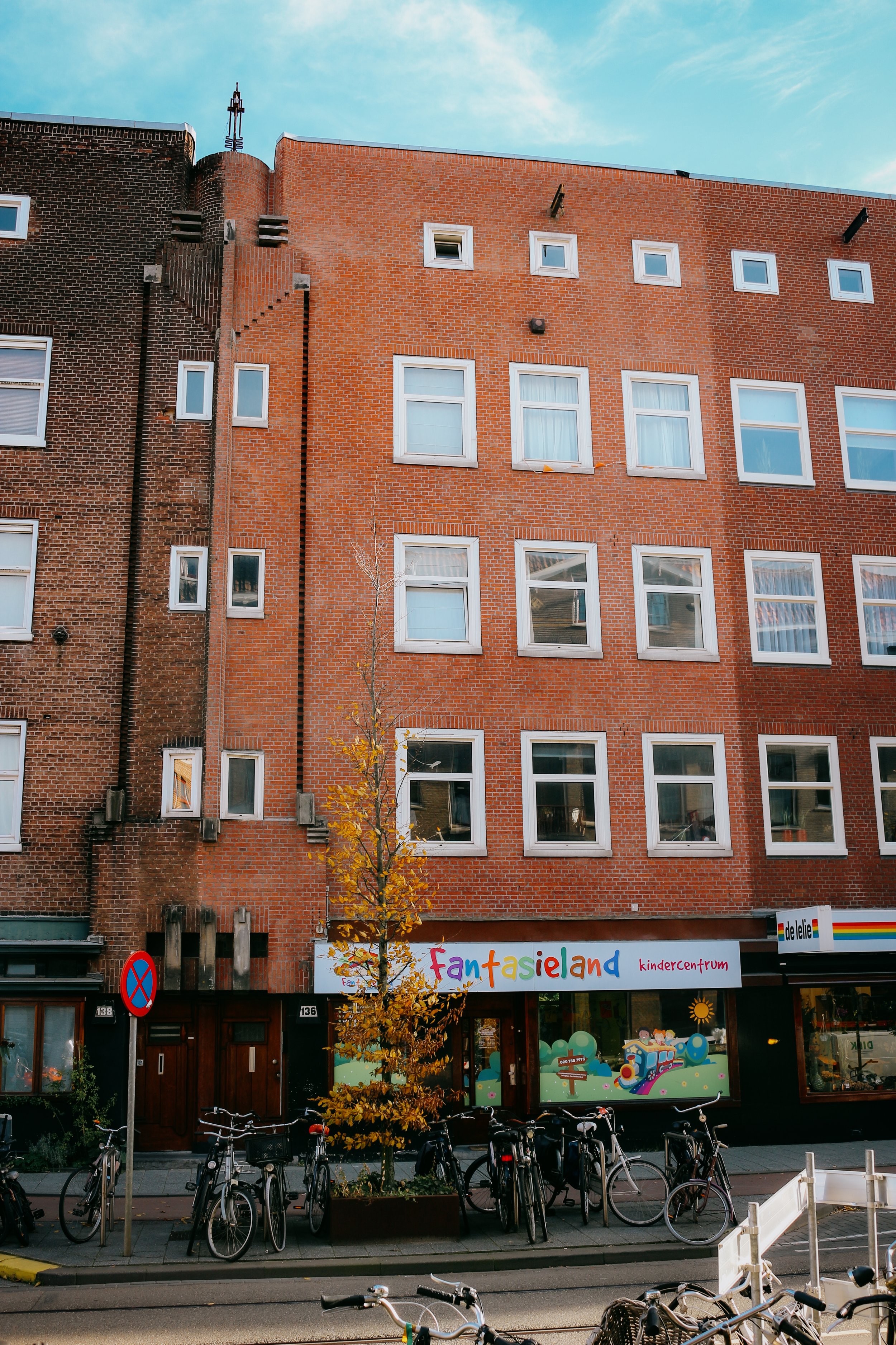 Witte de Withstraat 136....jpg