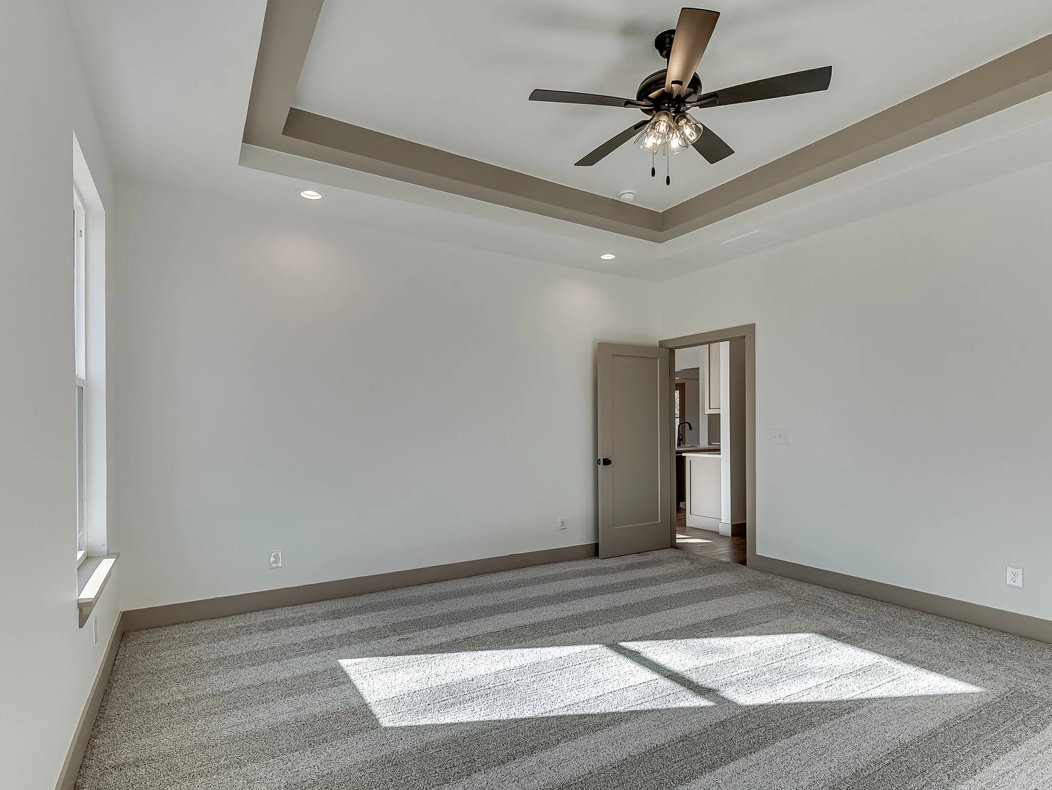 21200 Reserve Circle-35.jpg