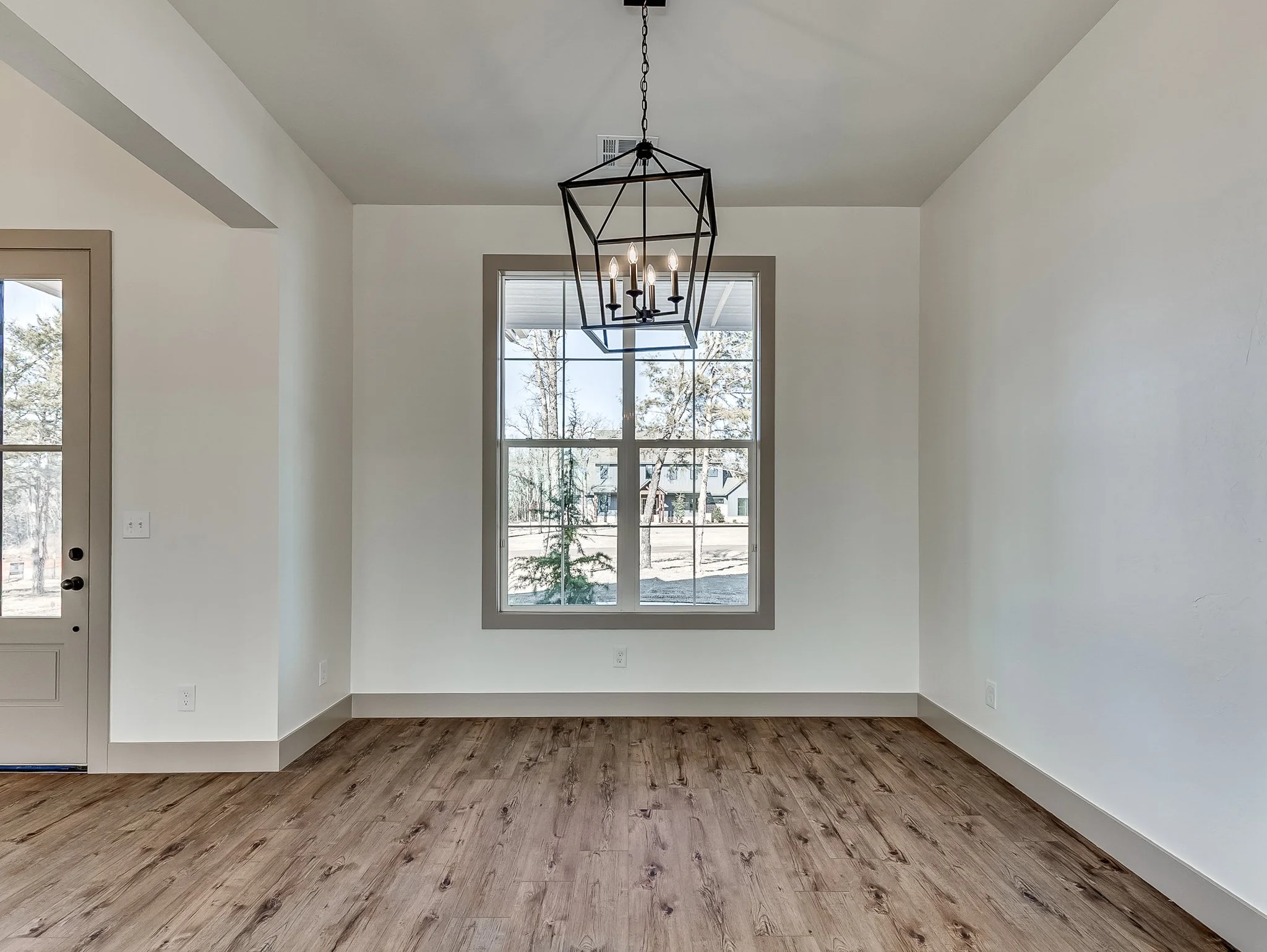 21200 Reserve Circle-18.jpg