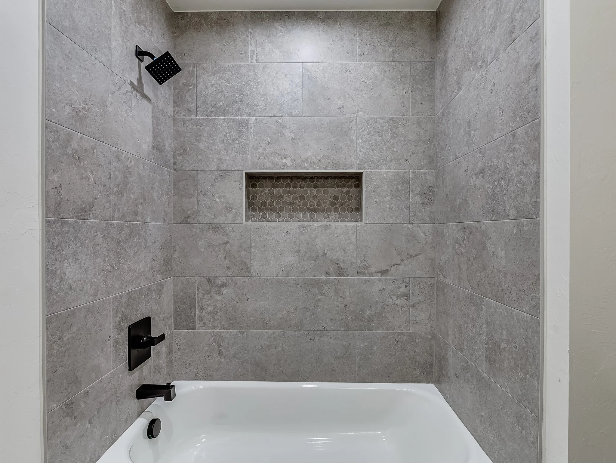 21200 Reserve Circle-54.jpg
