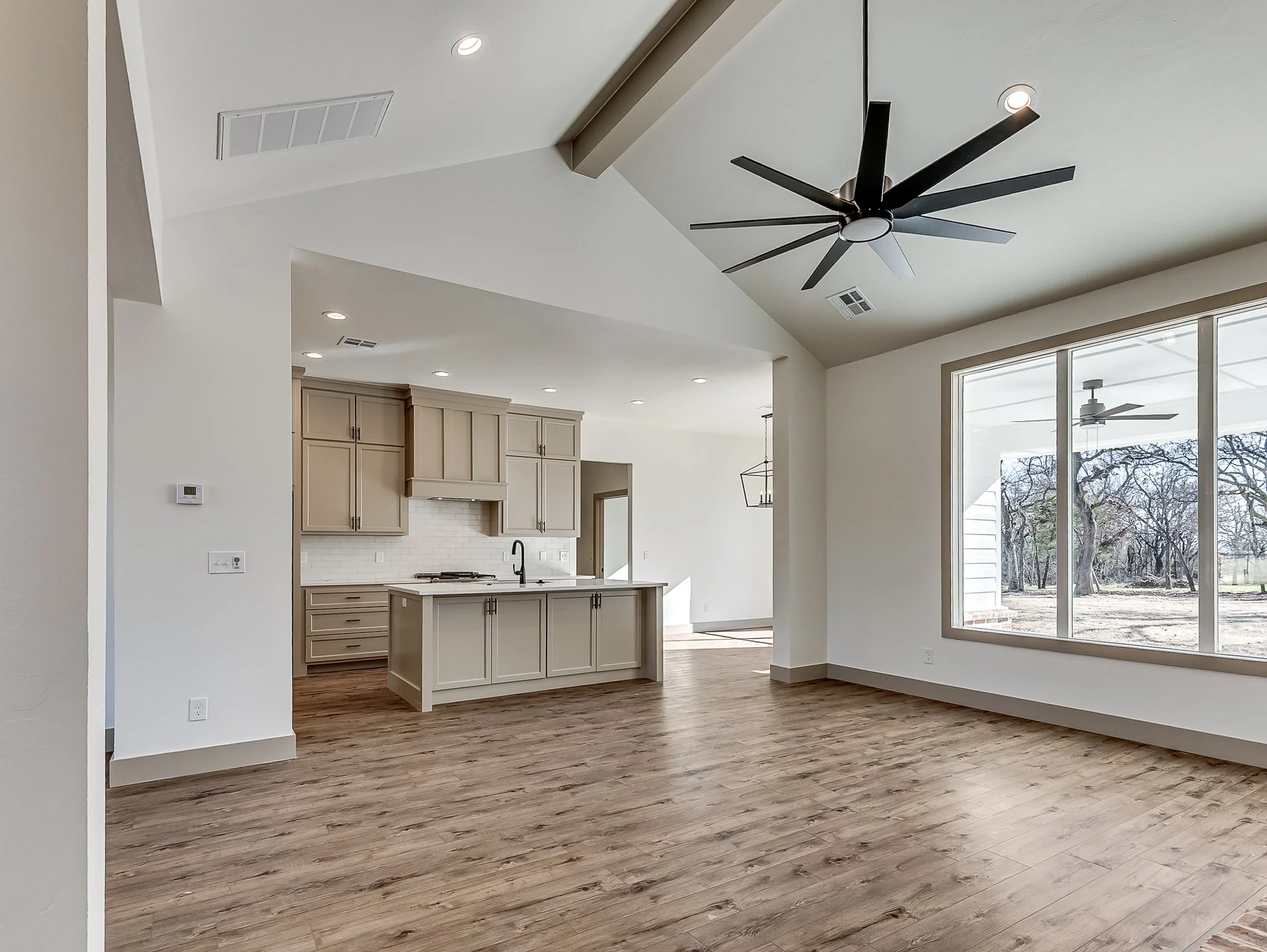 21200 Reserve Circle-11.jpg