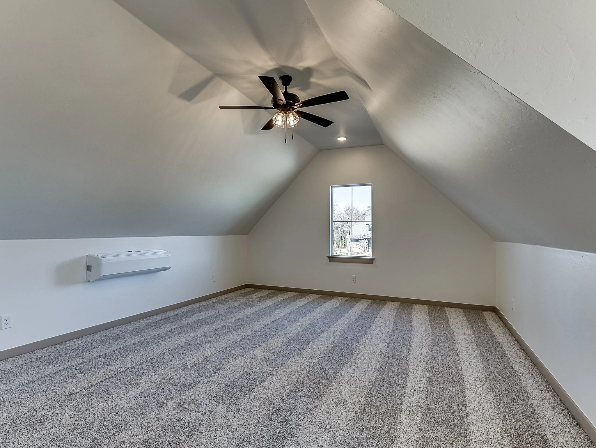 21200 Reserve Circle-52.jpg
