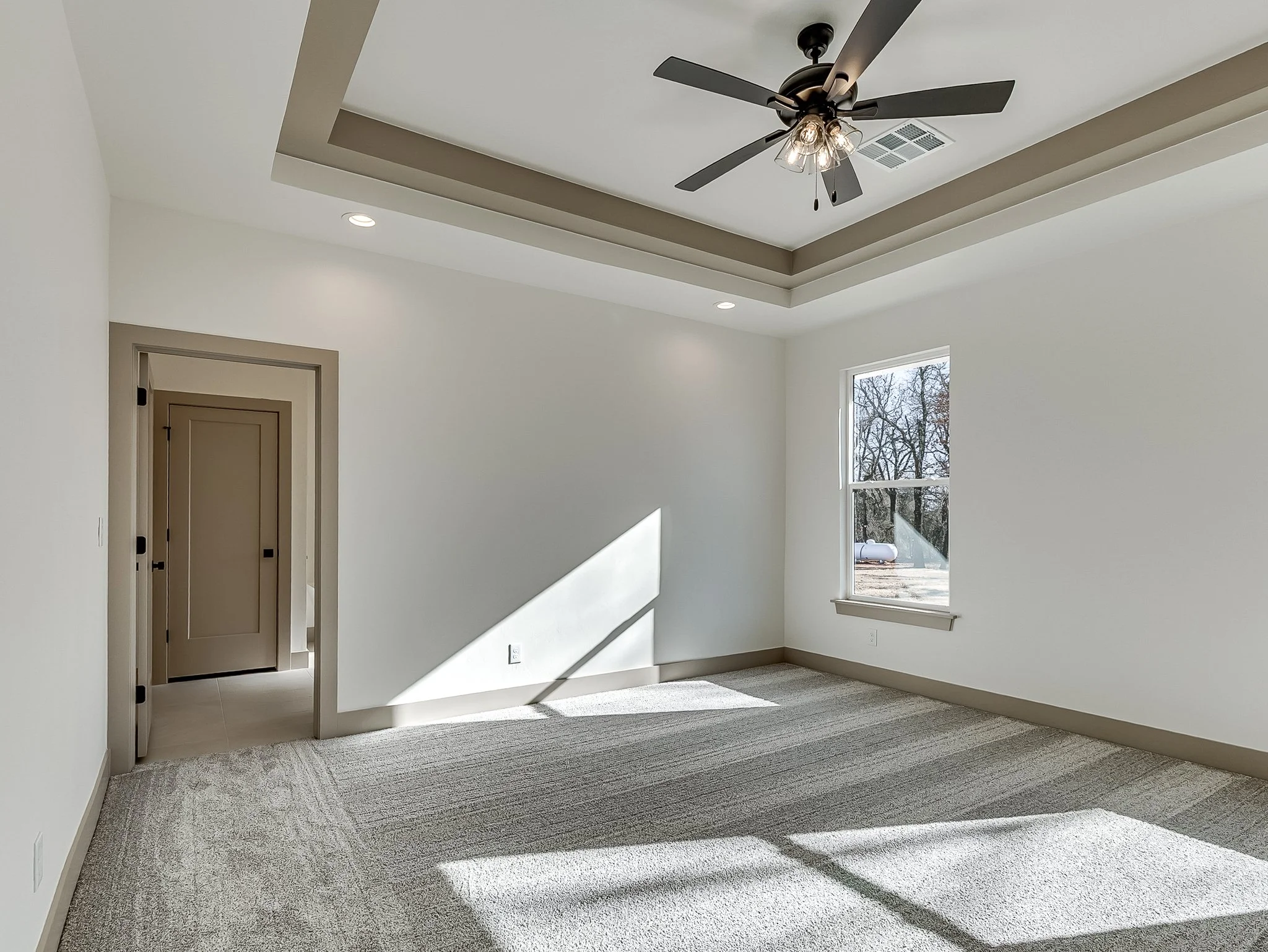 21200 Reserve Circle-33.jpg