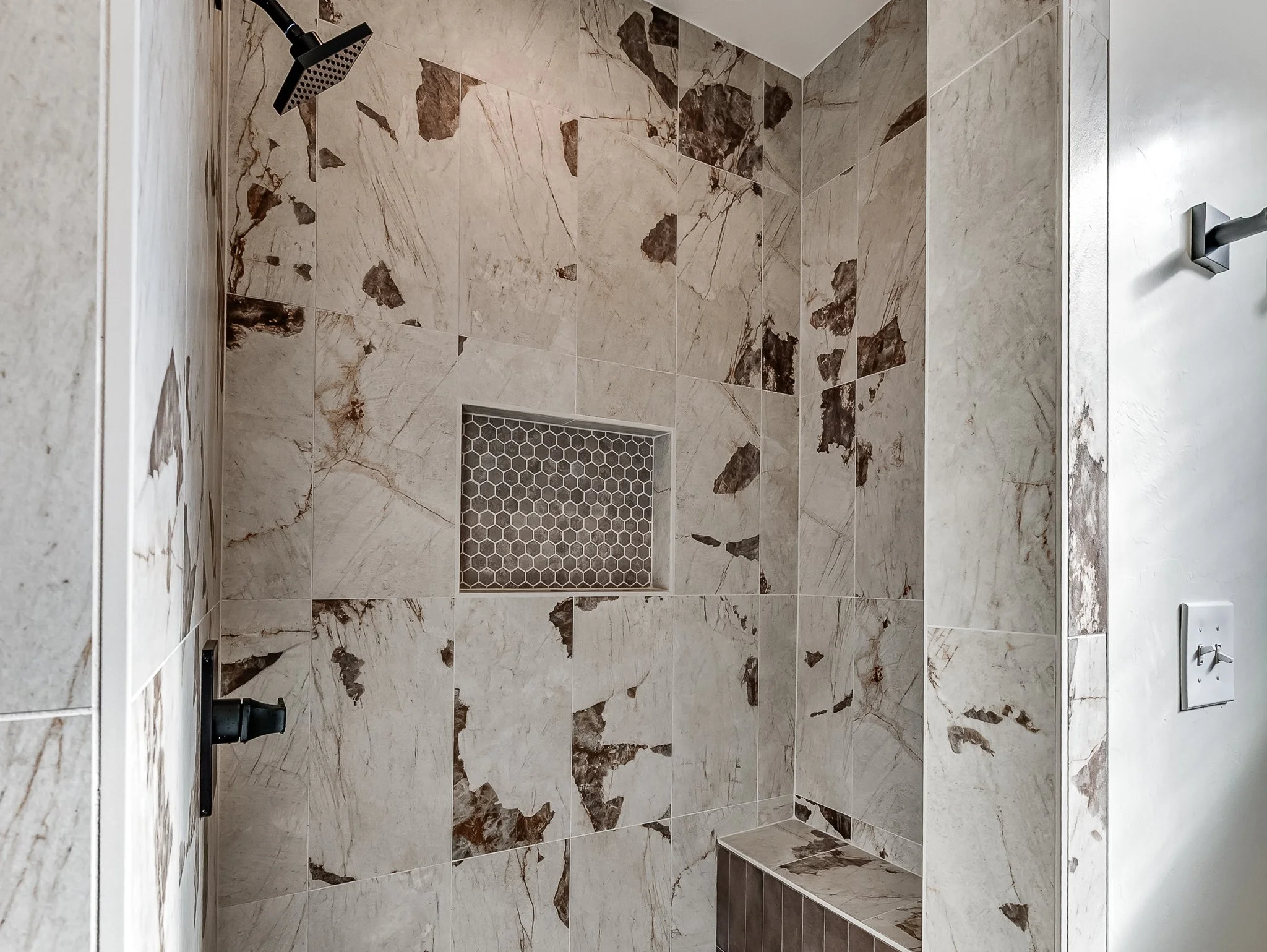 21200 Reserve Circle-38.jpg