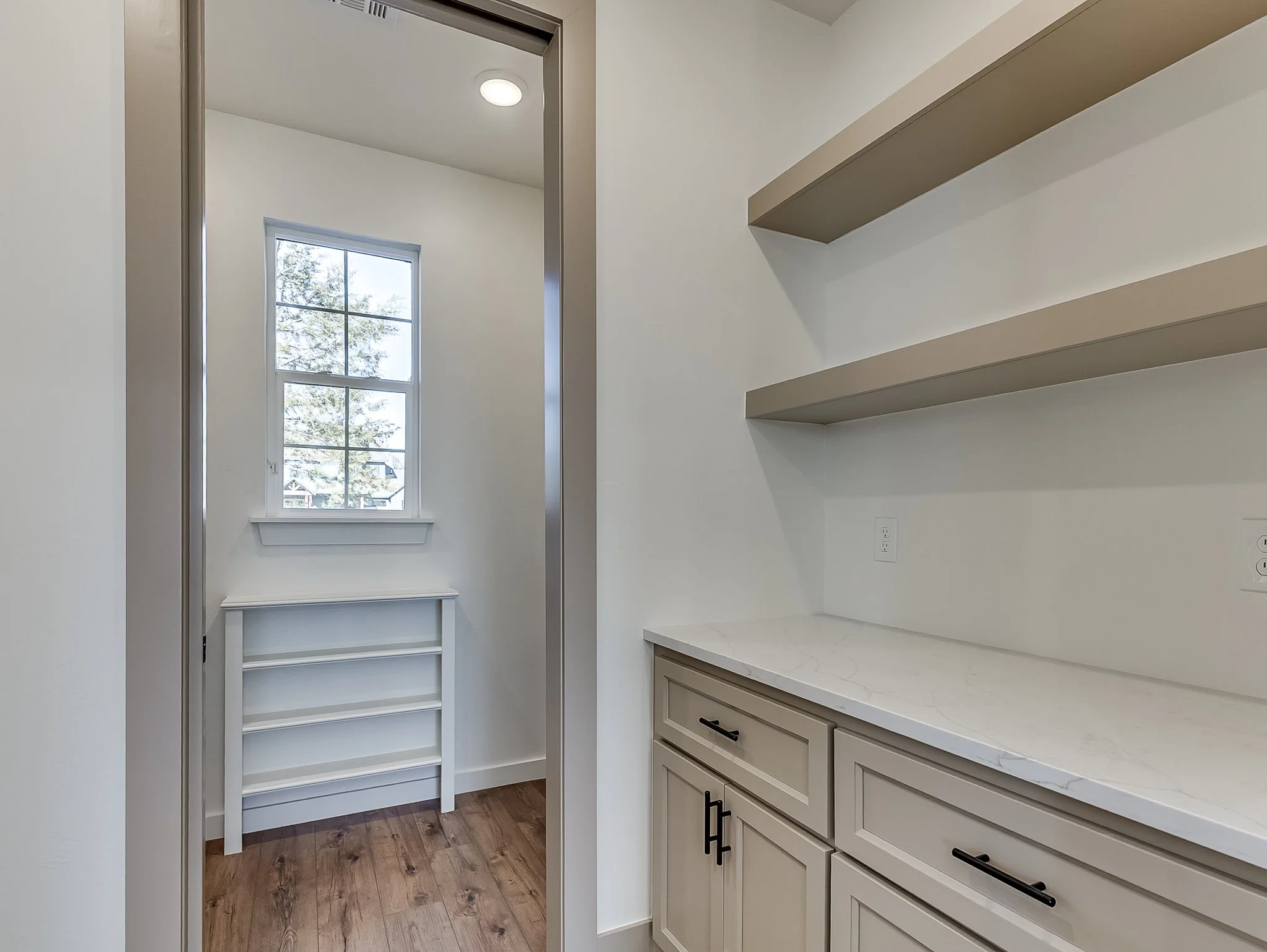21200 Reserve Circle-30.jpg