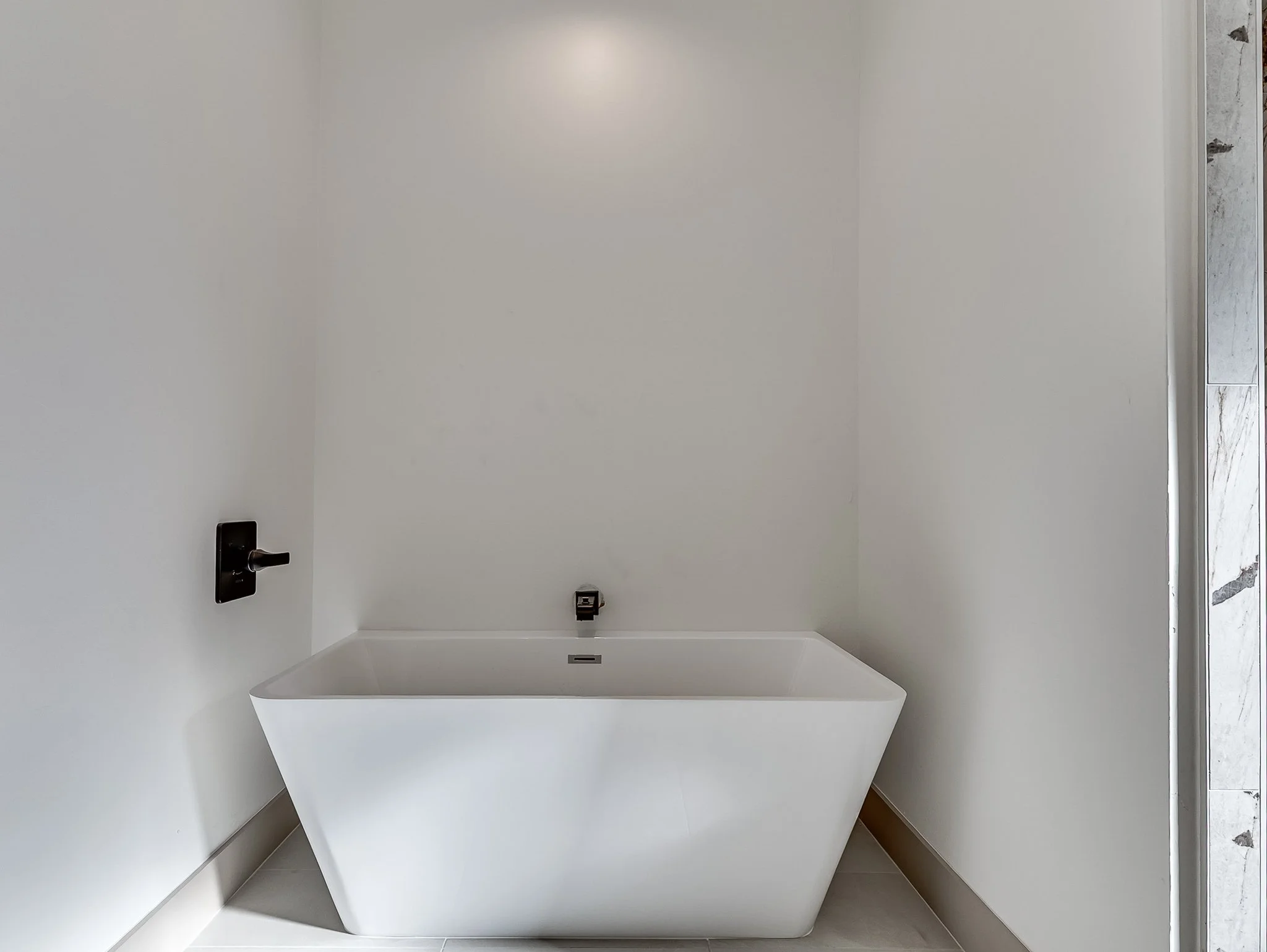 21200 Reserve Circle-37.jpg