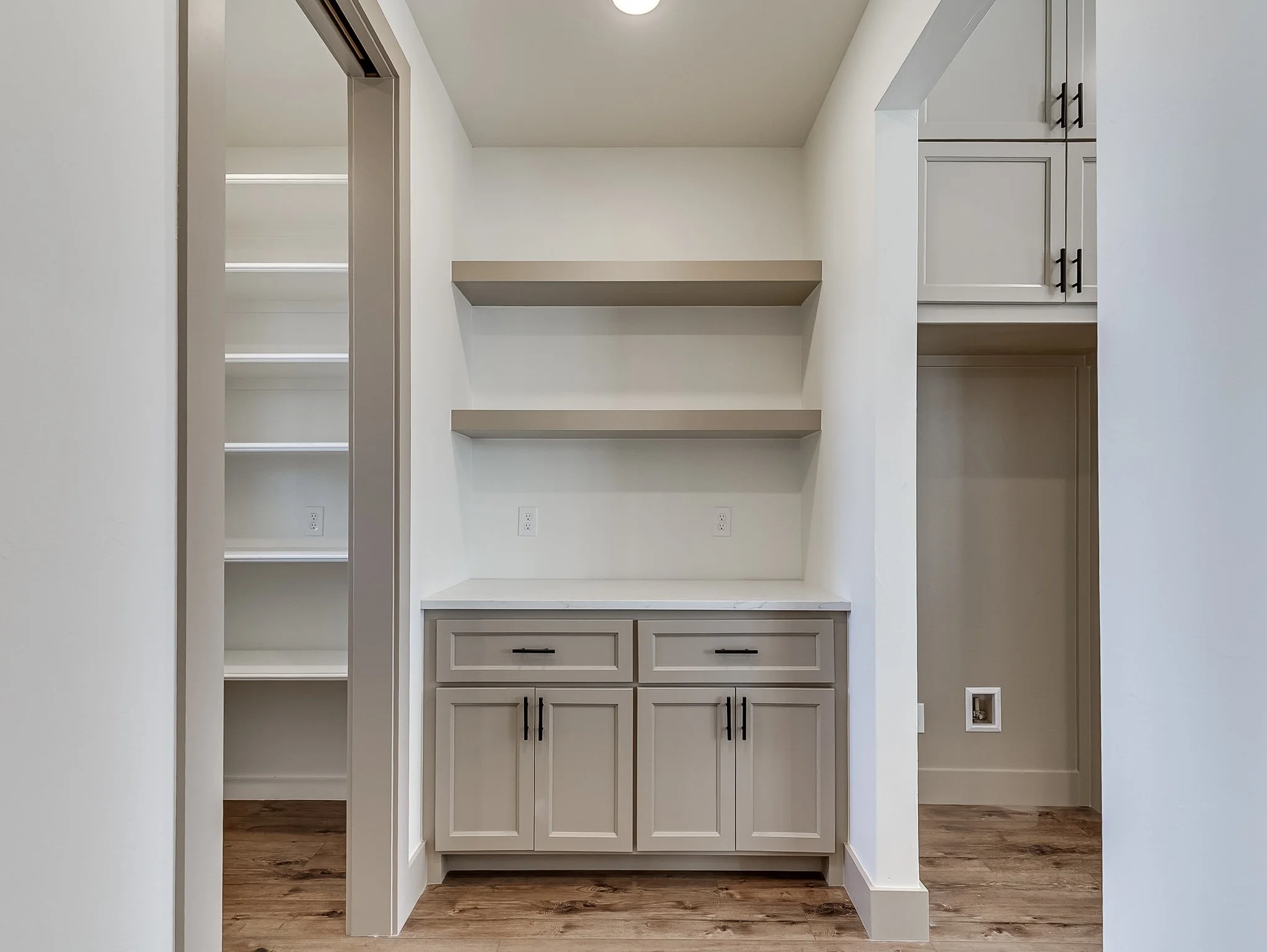 21200 Reserve Circle-29.jpg