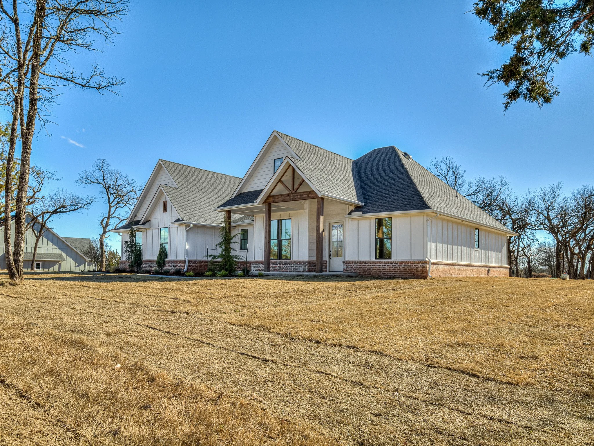 21200 Reserve Circle-4.jpg
