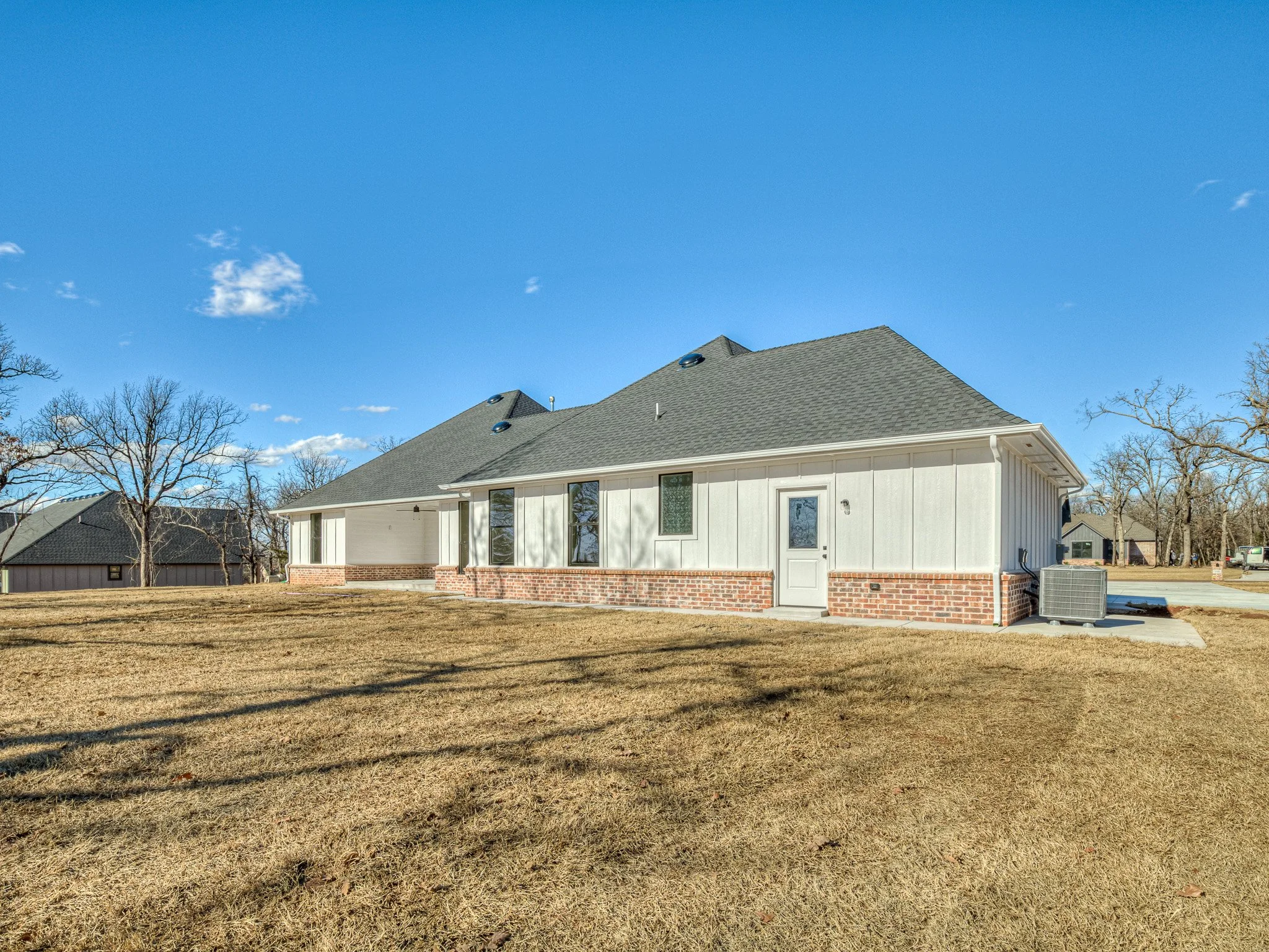 21200 Reserve Circle-60.jpg