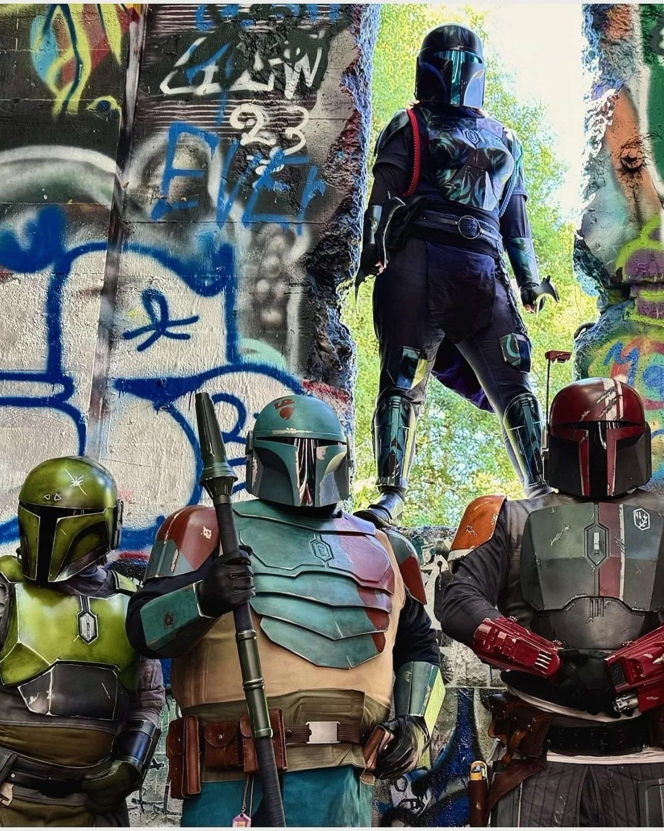 𝐓𝐡𝐞𝐫𝐞 𝐛𝐞 𝐌𝐚𝐧𝐝𝐚𝐥𝐨𝐫𝐢𝐚𝐧𝐬!!!
⠀⠀⠀⠀⠀⠀⠀⠀⠀
Members of Concordia Clan Mando Mercs Costume Club @clanconcordiammcc will be free-roaming at Mac Minicon! Suited up, armored out, and ready for photo ops (or side quests).
⠀⠀⠀⠀⠀⠀⠀⠀⠀
(Over here at