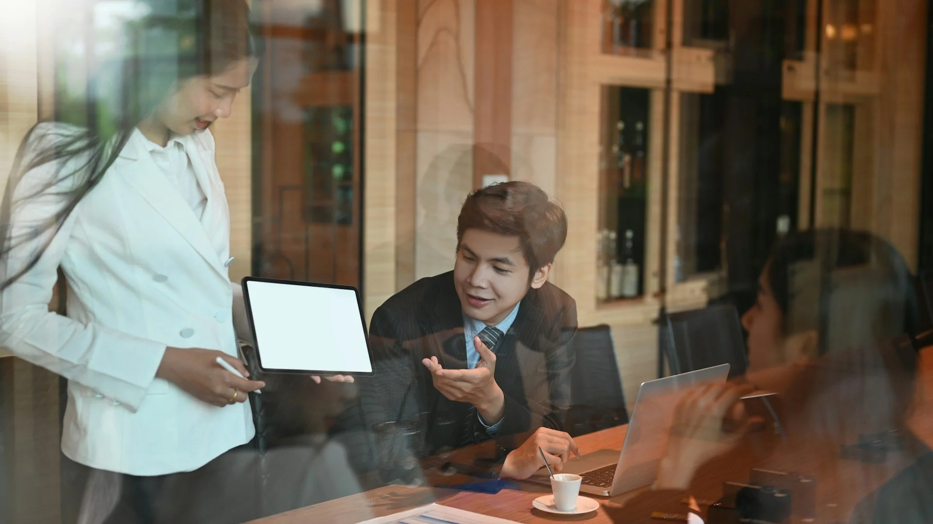 What Leadership Consulting Services Actually Look Like in Practice