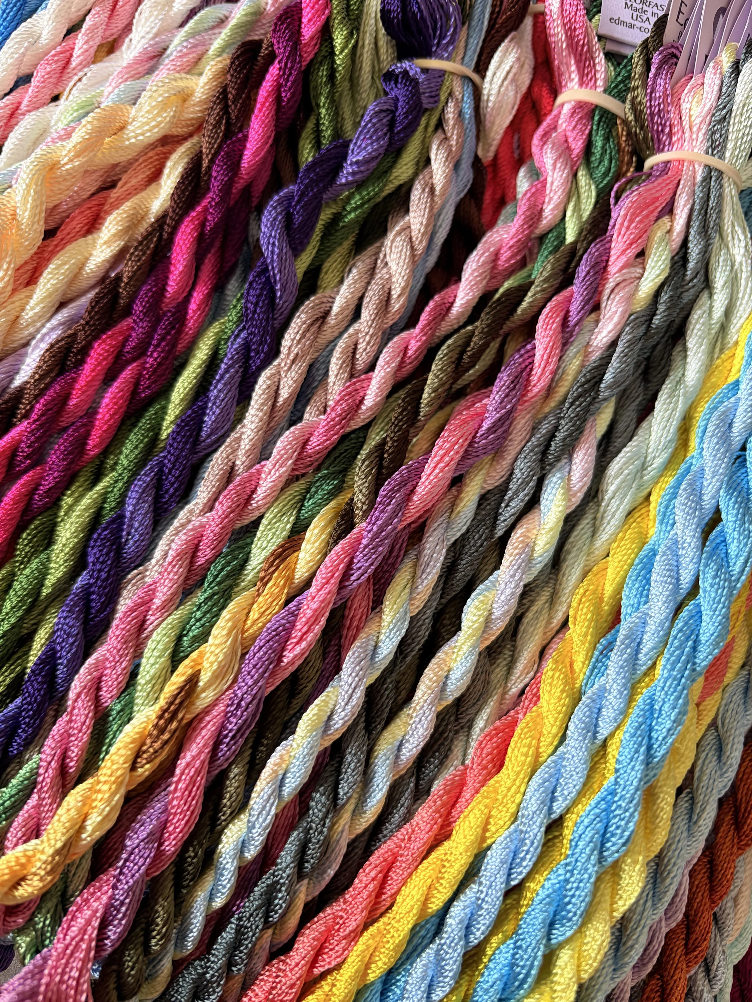 Edmar Premium Embroidery Thread Iris
