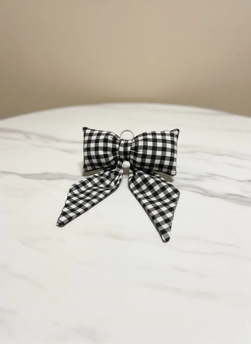 🖤 Classic Gingham Bow Keychain